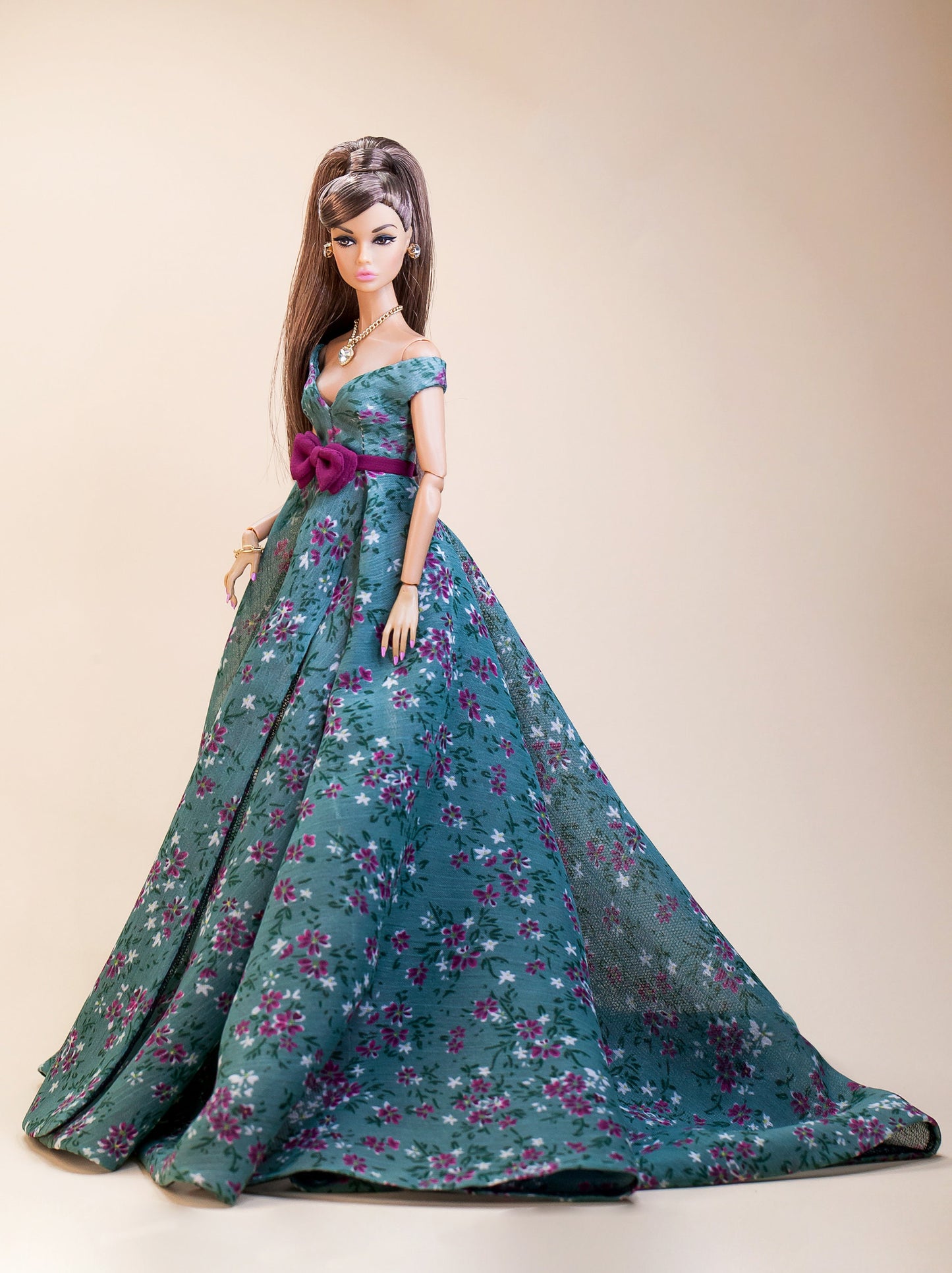 PDF Digital Pattern off shoulder dress for 1:6 BB & Integrity toys dolls. VIDEO tutorial.