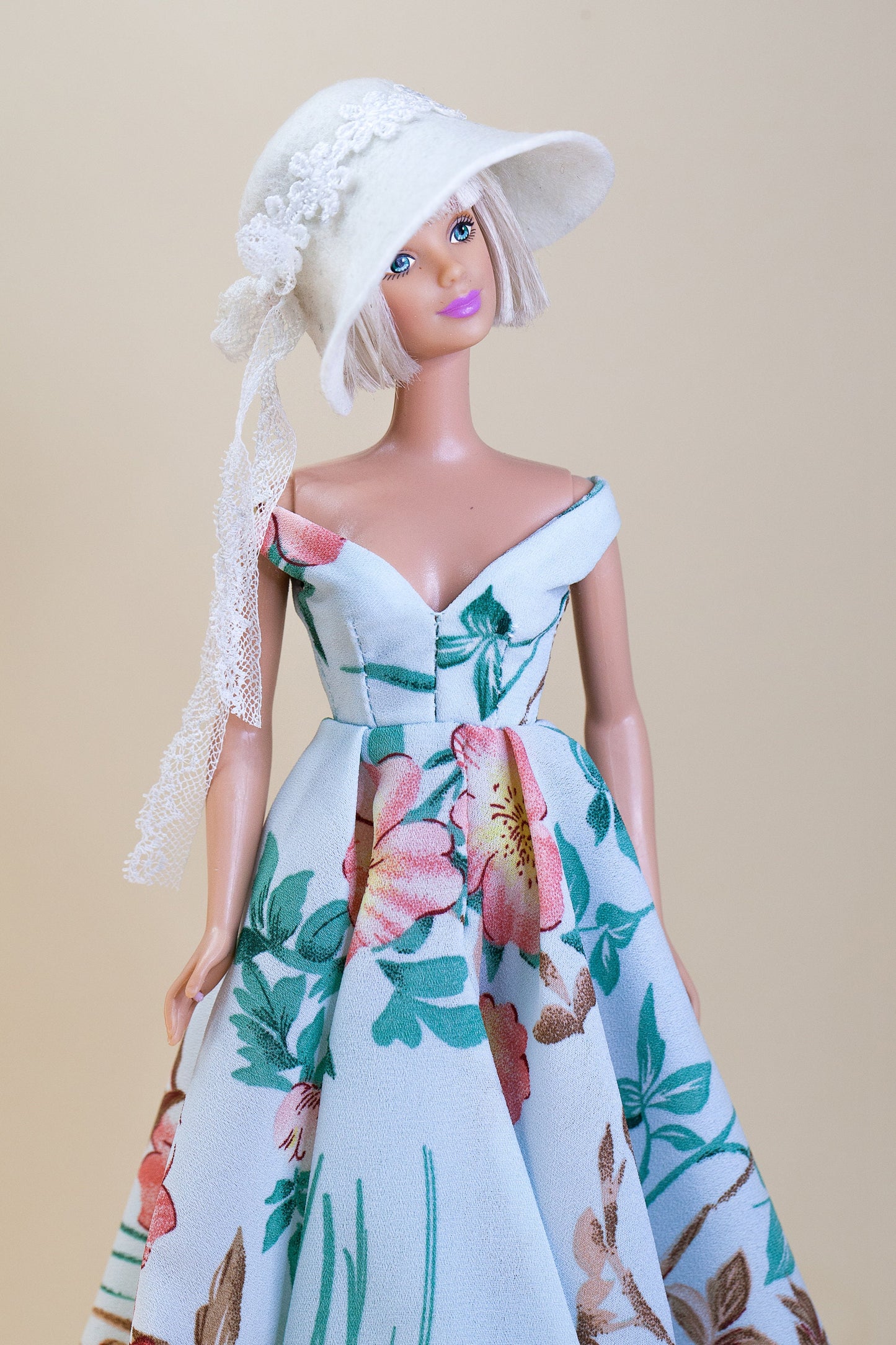 PDF Digital Pattern felt hat for BB, BBMTM 30 cm dolls. Video making tutorial.