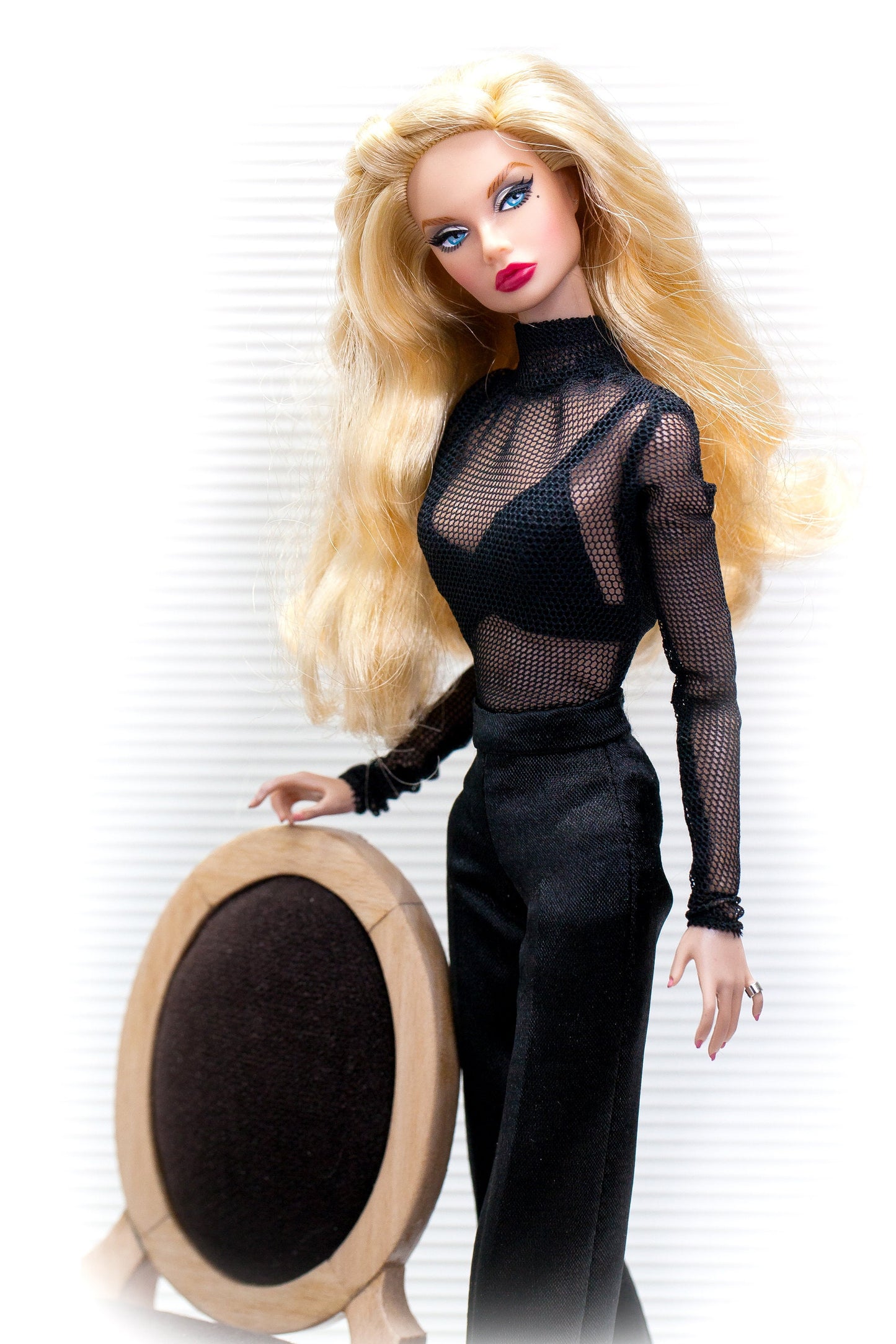 PDF Digital Pattern mesh body for Poppy Parker Integrity toys. Youtube VIDEO tutorial.