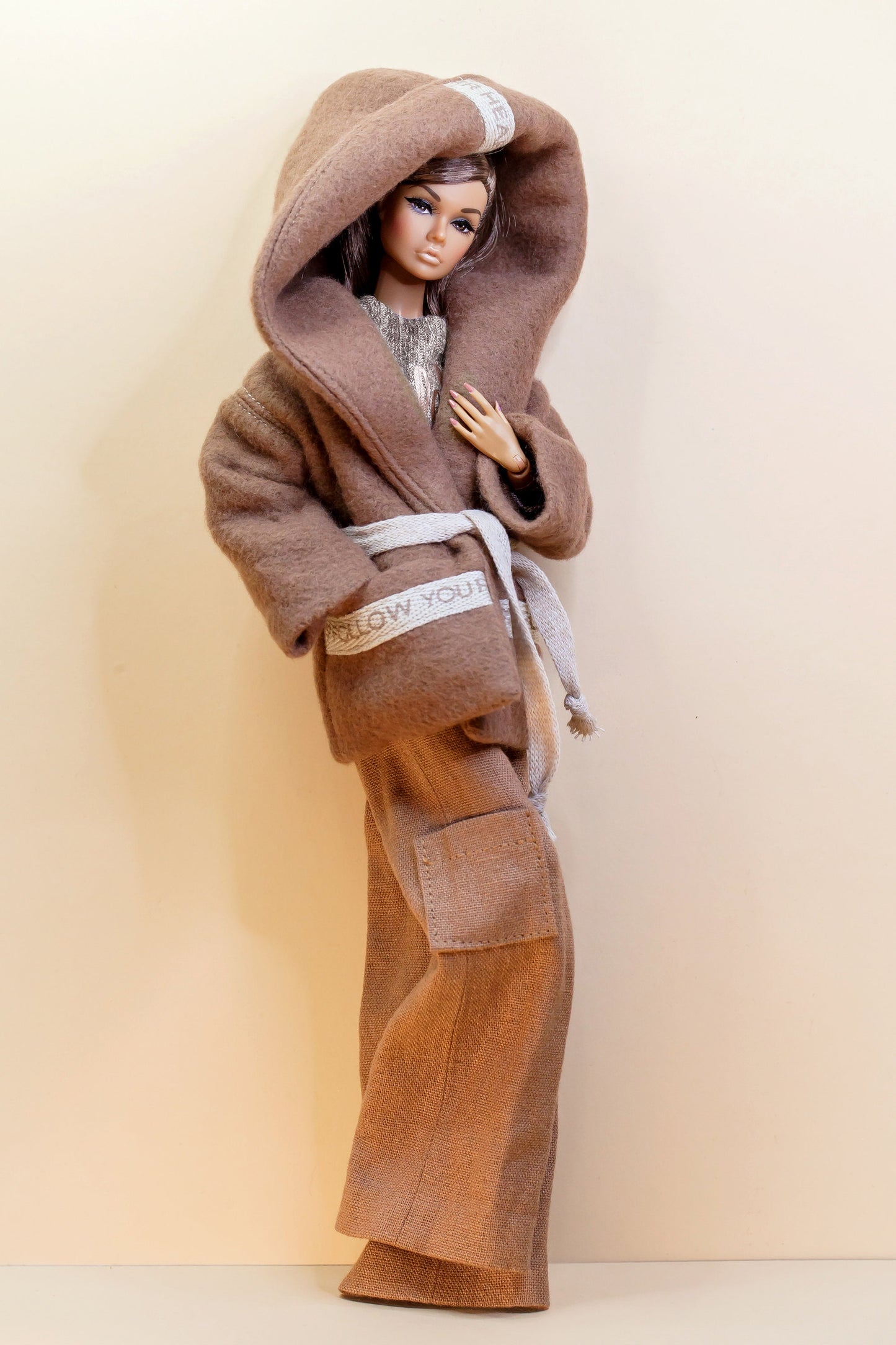 PDF Digital Pattern hood jacket for BB & Integrity toys dolls. VIDEO tutorial.