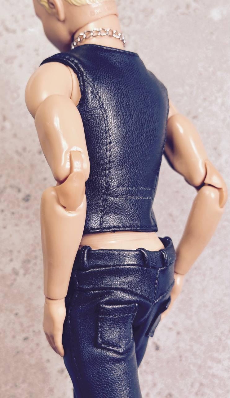 PDF Digital Pattern leather vest for 1:6 12" male MTM fashion doll. Video tutorial.