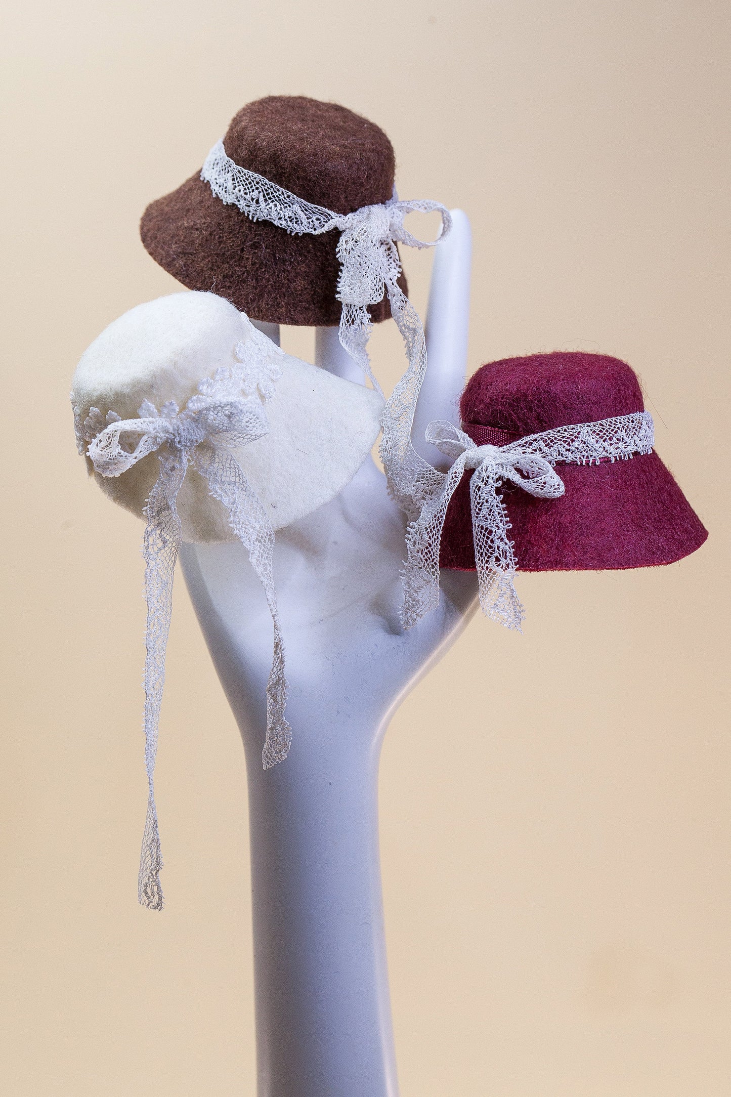 PDF Digital Pattern felt hat for BB, BBMTM 30 cm dolls. Video making tutorial.