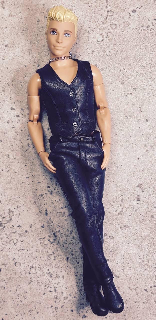 PDF Digital Pattern leather vest for 1:6 12" male MTM fashion doll. Video tutorial.