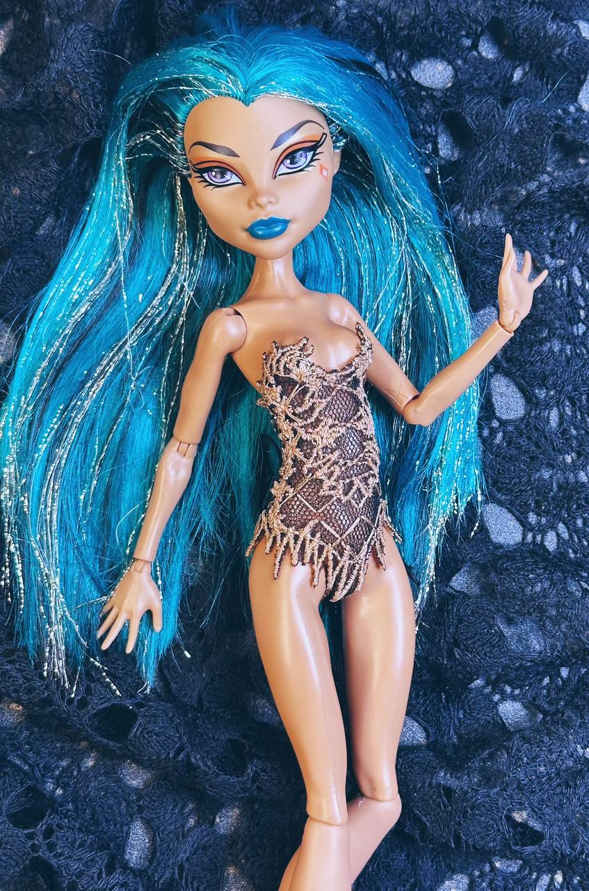 Digital Embroidery /embroidered body corset for Monster dolls (basic + adult)  + Tutorial