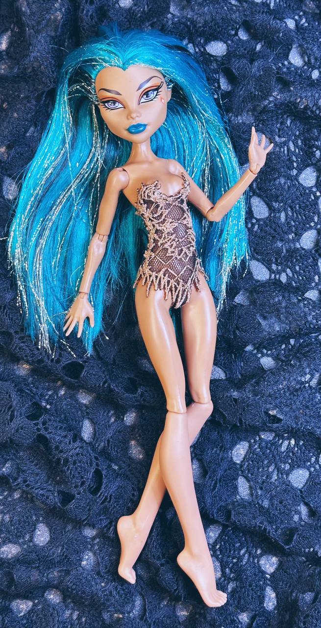 Digital Embroidery /embroidered body corset for Monster dolls (basic + adult)  + Tutorial