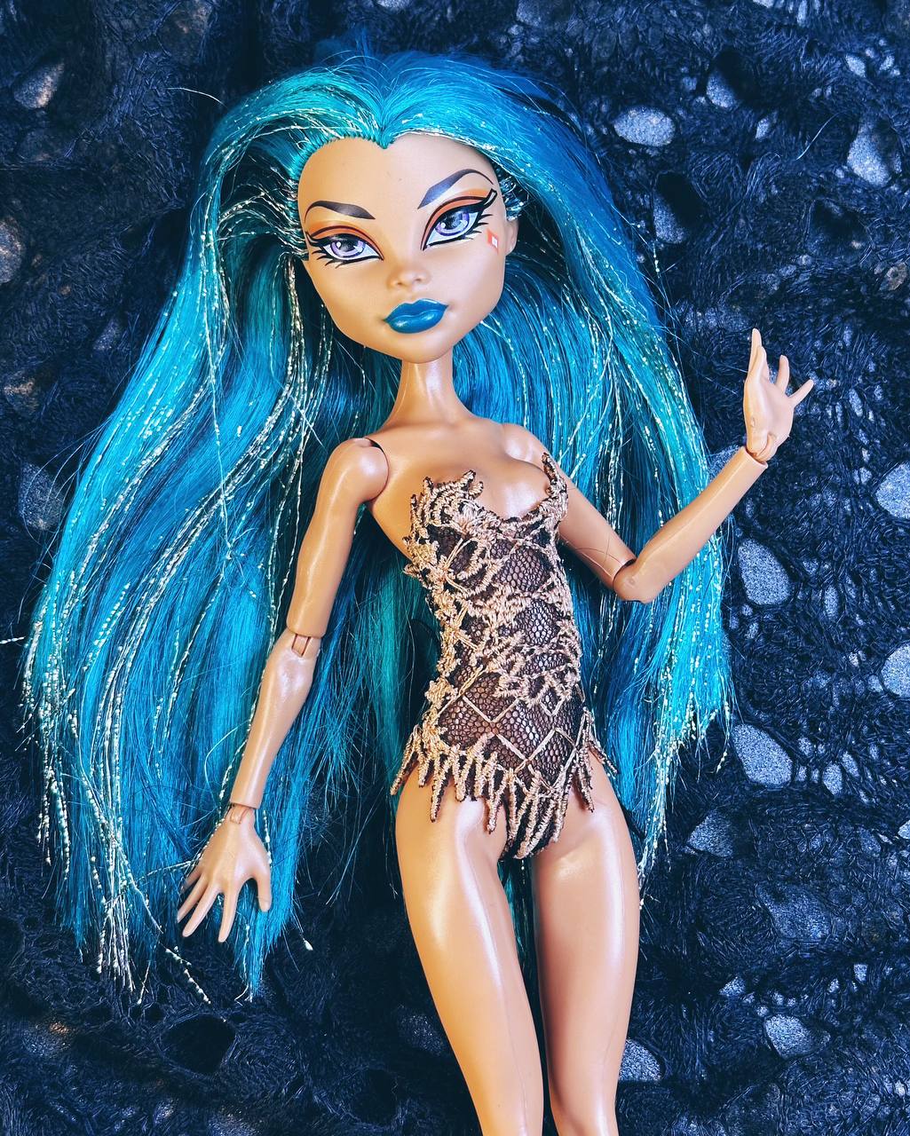 Digital Embroidery /embroidered body corset for Monster dolls (basic + adult)  + Tutorial