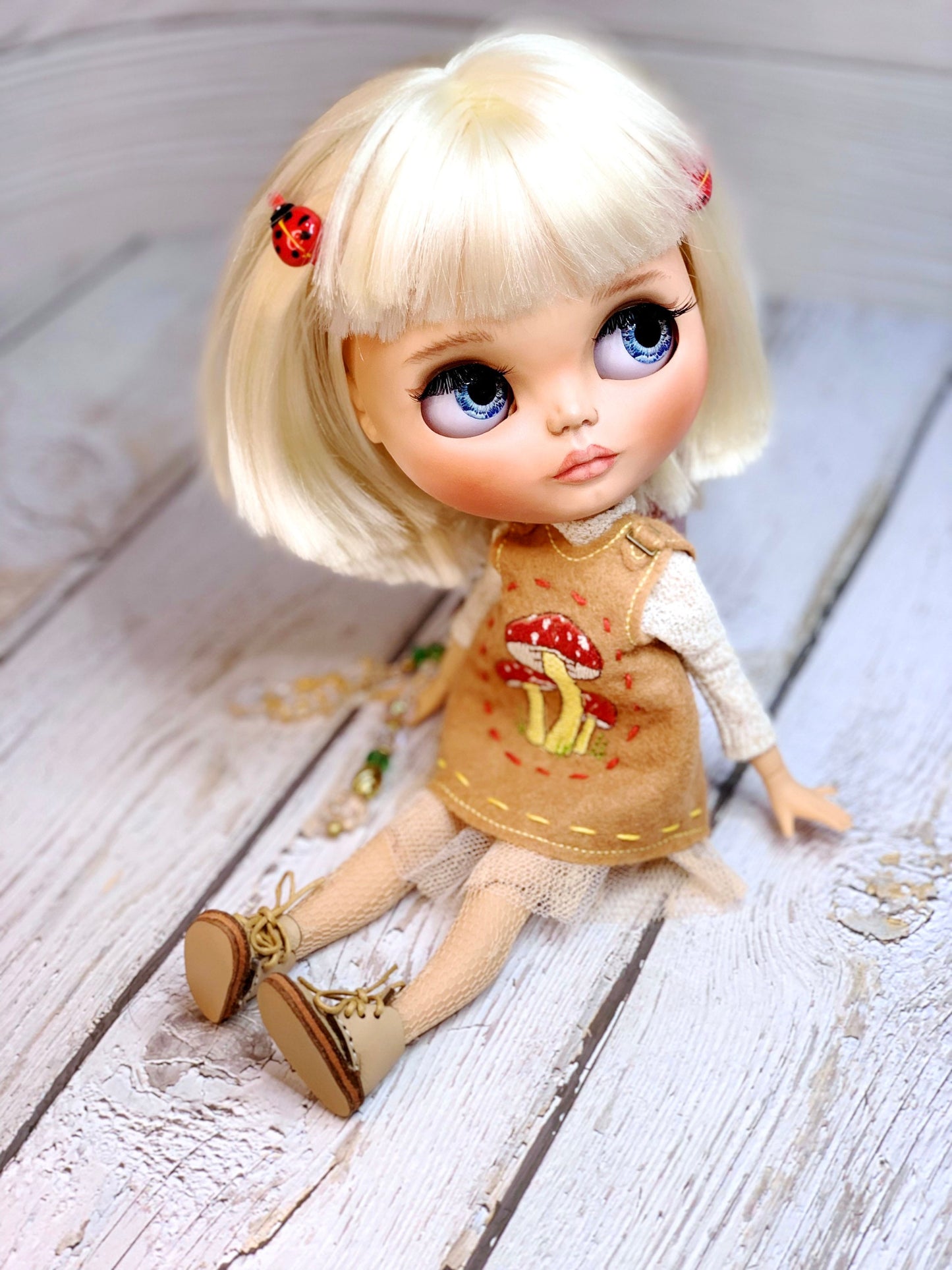Blythe doll dress. Doll dress with embroidery. Vintage-style petticoat. Beige outfit with mushroom embroidery.