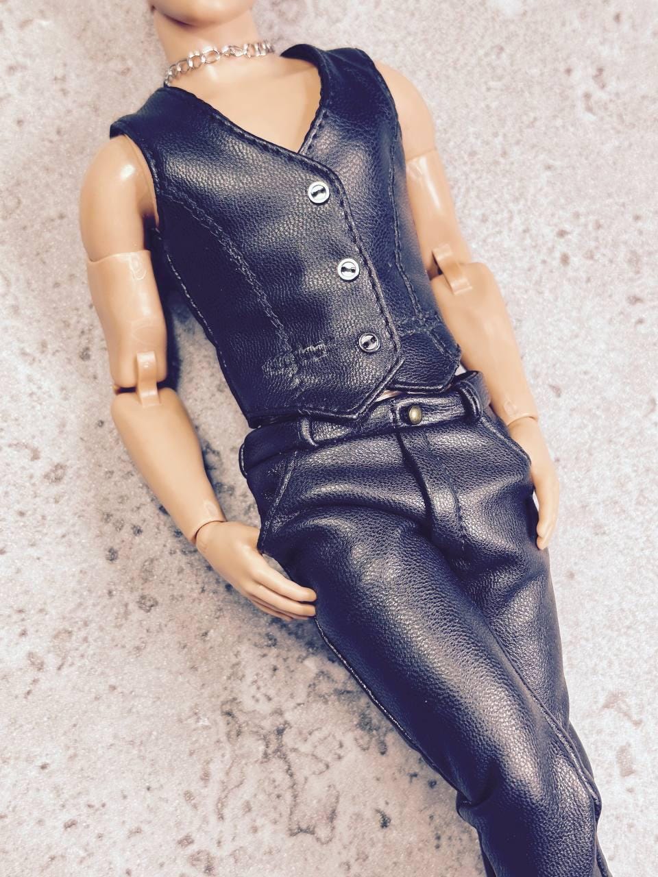 PDF Digital Pattern leather vest for 1:6 12" male MTM fashion doll. Video tutorial.