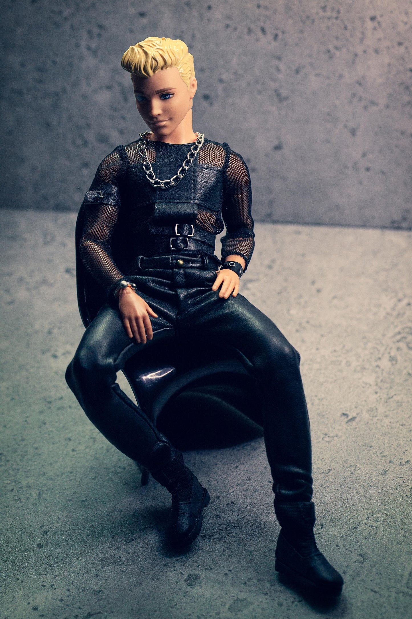 PDF Digital Pattern longsleeve shirt for 1:6 12" male MTM fashion doll. Video tutorial.