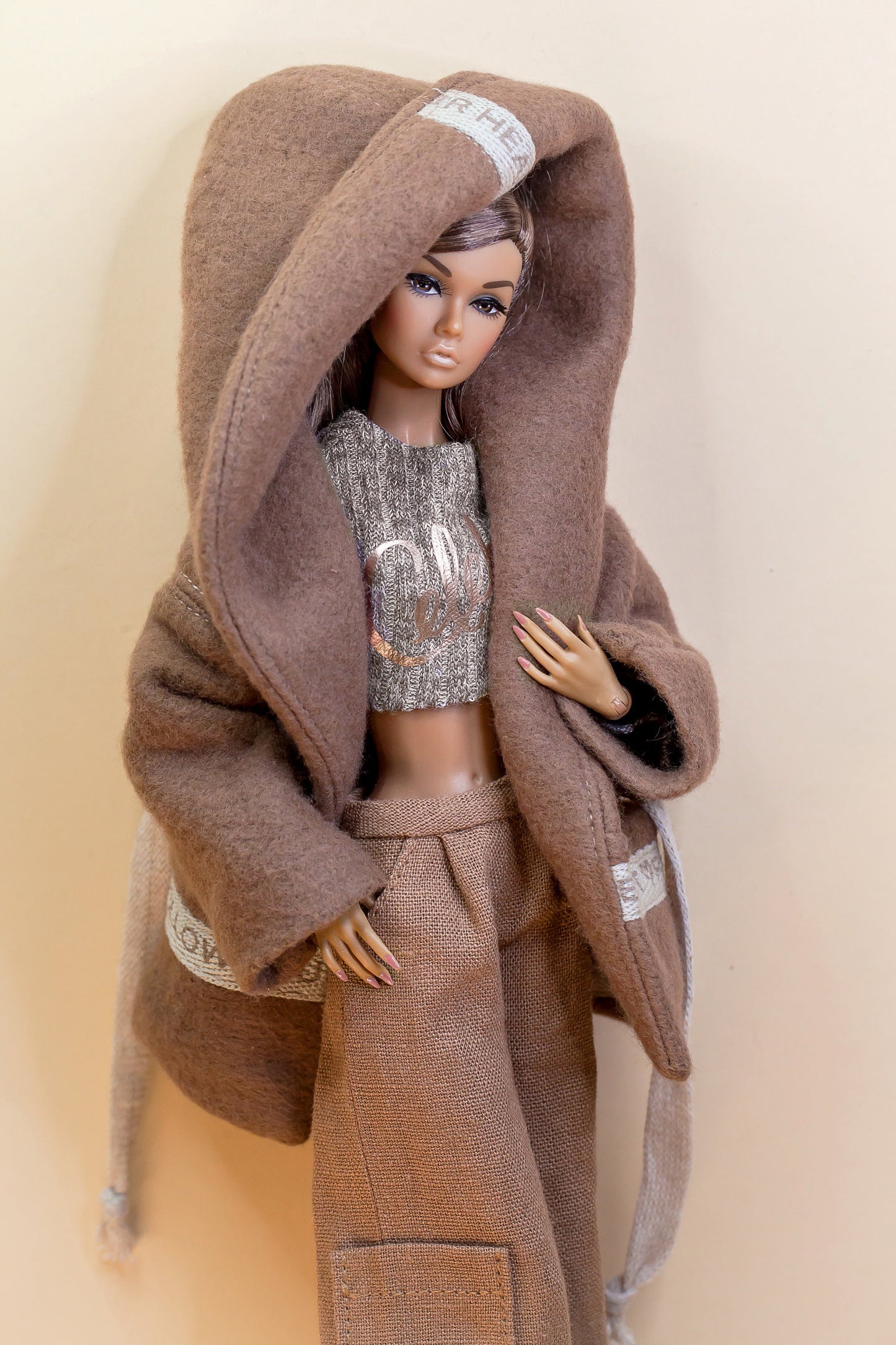 PDF Digital Pattern hood jacket for BB & Integrity toys dolls. VIDEO tutorial.