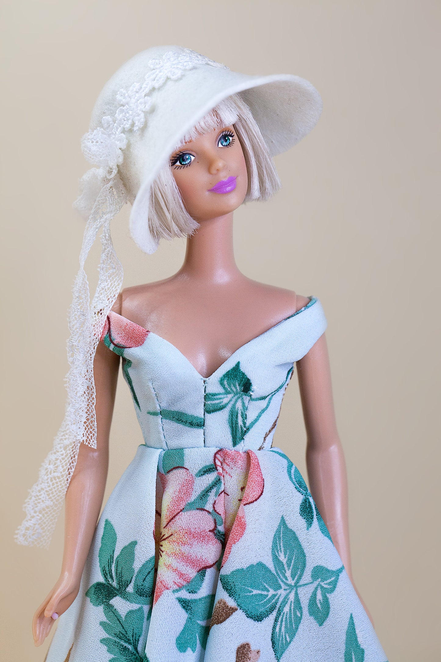 PDF Digital Pattern felt hat for BB, BBMTM 30 cm dolls. Video making tutorial.