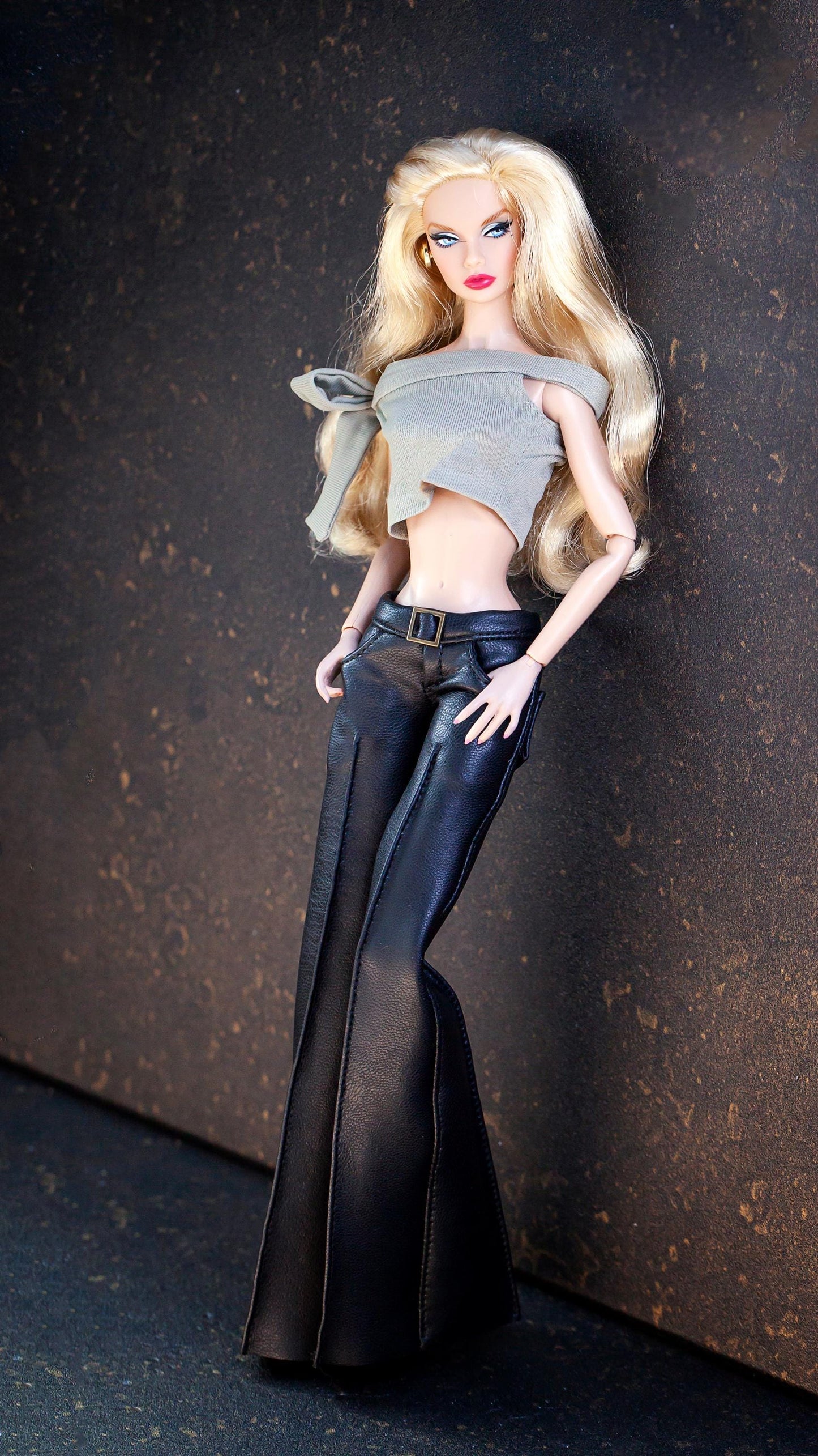 PDF Digital Pattern leather flared pants trousers for BB MTM & Integrity toys 1:6 dolls. Video tutorial