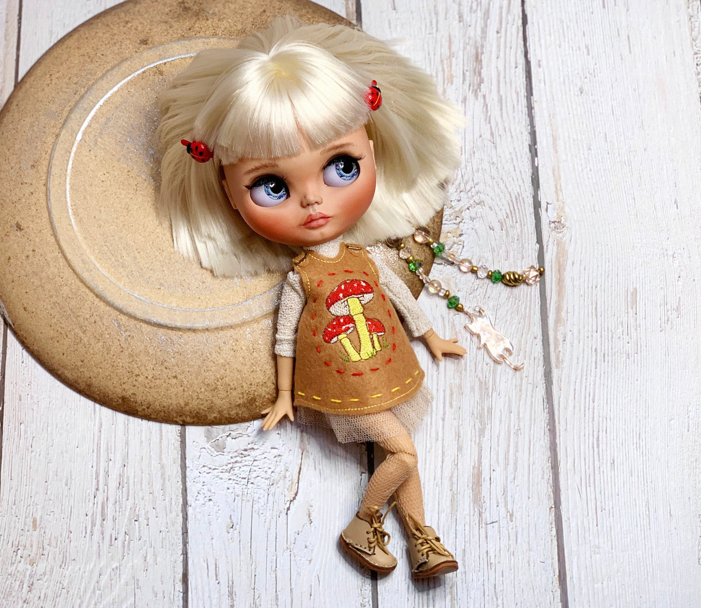 Blythe doll dress. Doll dress with embroidery. Vintage-style petticoat. Beige outfit with mushroom embroidery.