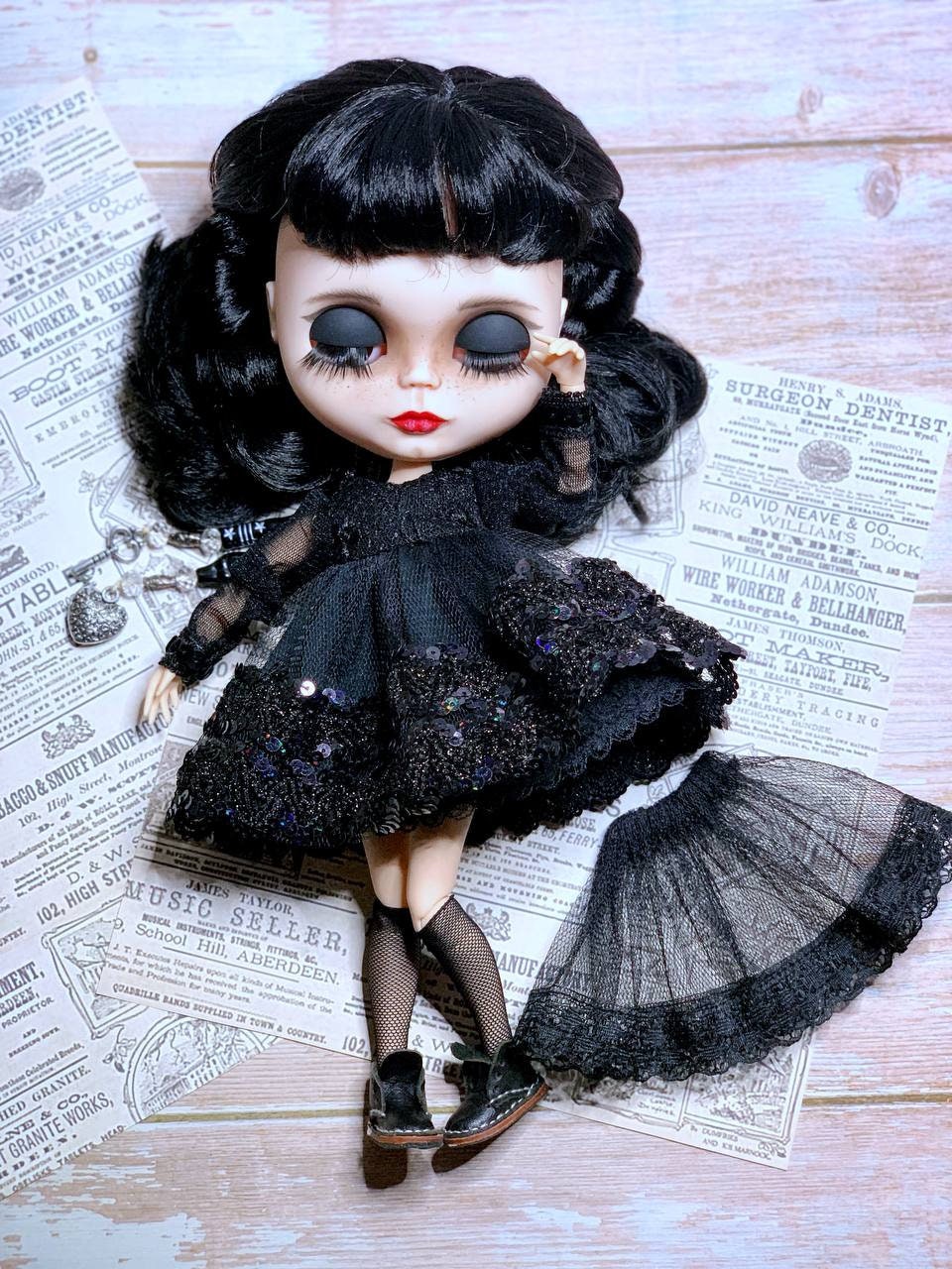 PDF Digital Pattern baby doll dress for Blythe doll. YouTube VIDEO.