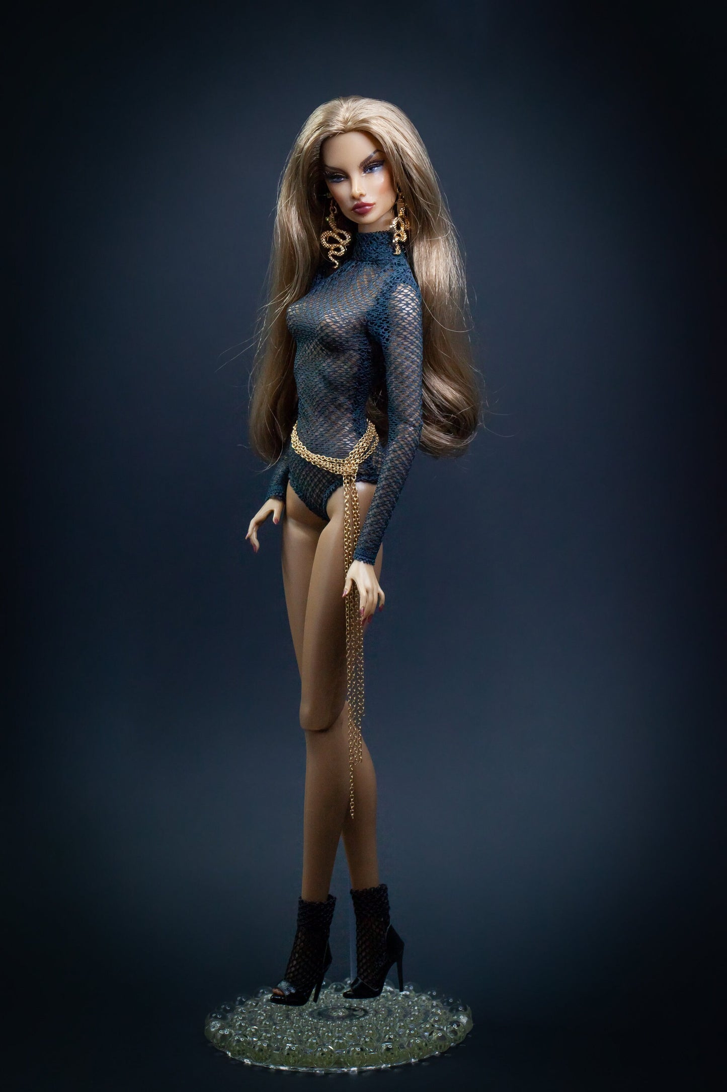 PDF Digital Pattern mesh body for Fashion Royalty doll Integrity toys. Youtube VIDEO tutorial.