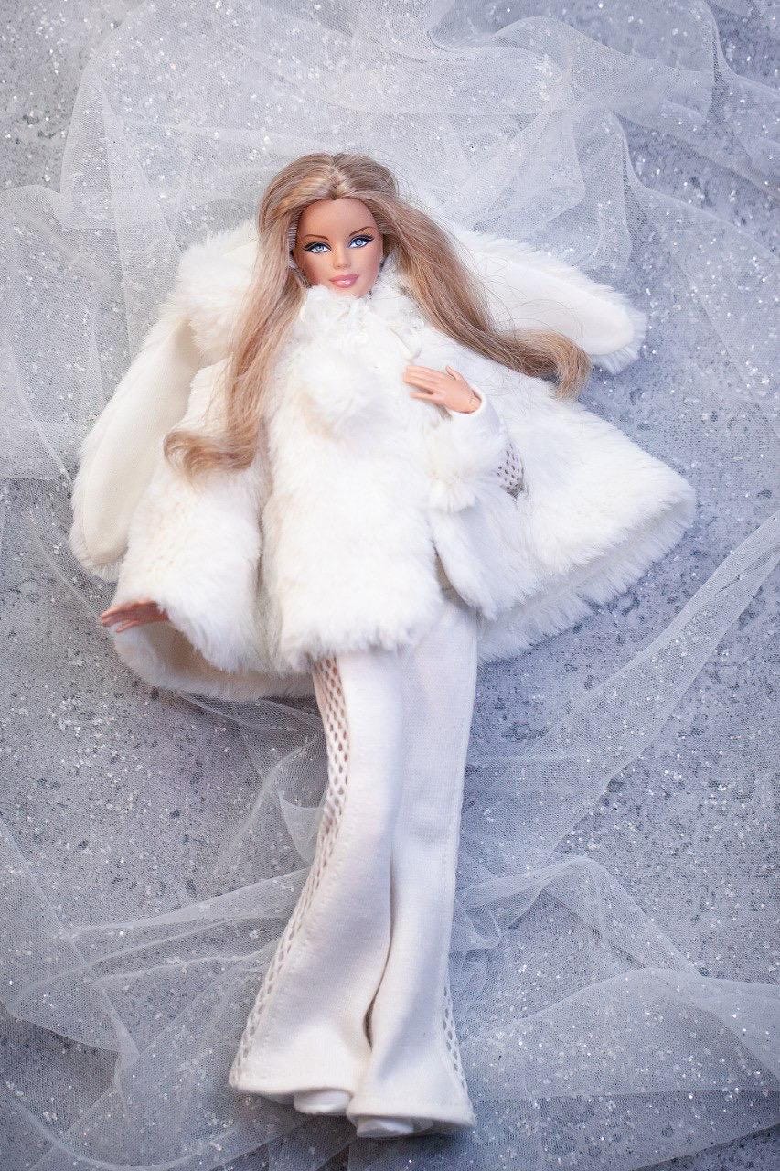 PDF Digital Pattern hooded cape coat for BB dolls & Integrity toys dolls. VIDEO tutorial.
