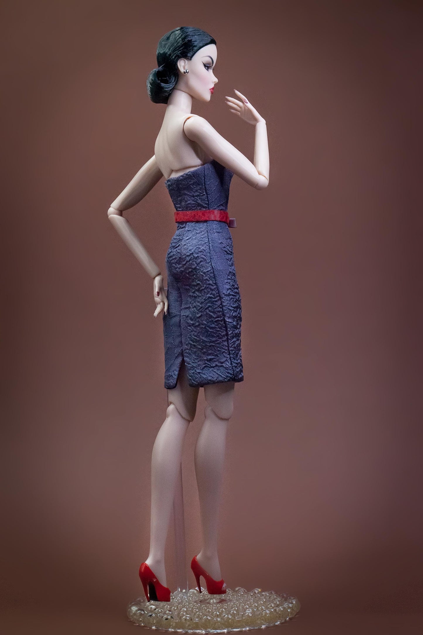 PDF Digital Pattern Etui dress for Fashion Royalty Nu Face BB MTM dolls Integrity toys. Video tutorial.