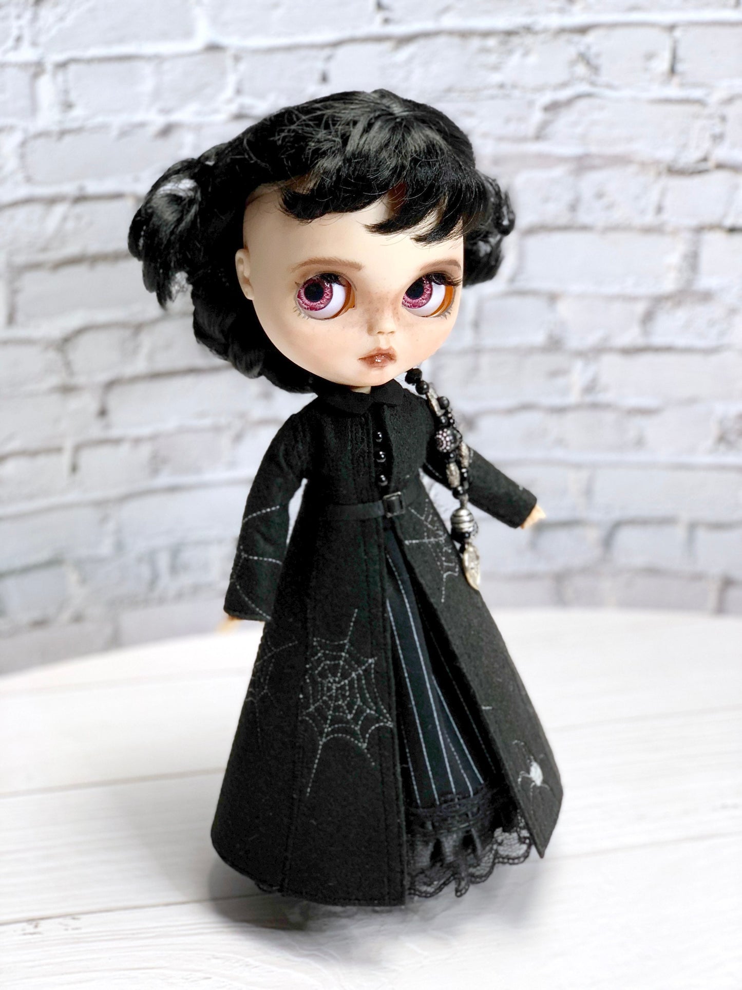 Blythe doll coat, black gothic. Doll coat with spider embroidery. Doll clothes.