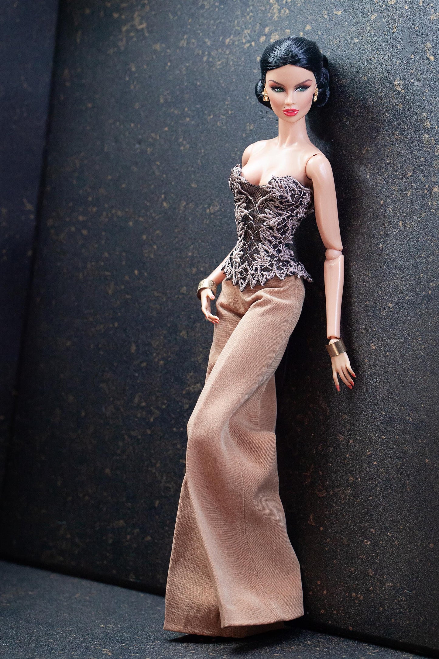 Digital Embroidery /embroidered lace short corset for Fashion Royalty, Nu Face, Poppy Parker and BB MTM dolls. + Video tutorial.