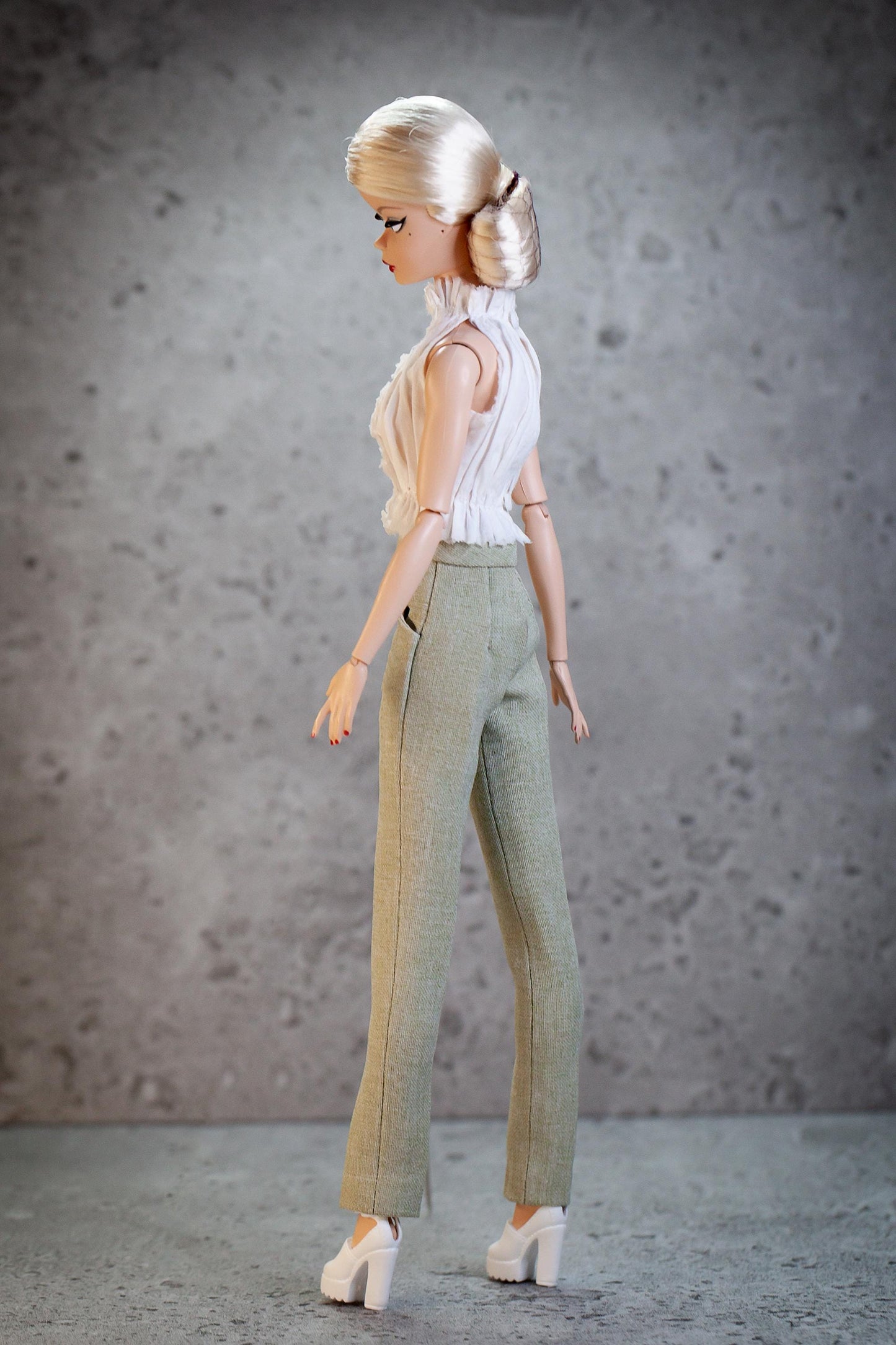 PDF Digital Pattern vest + pants trousers suit for BB SS fashion dolls. Video tutorial.