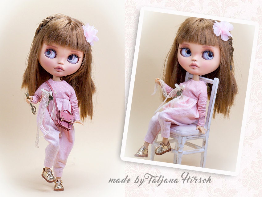 Cute jumpsuit for Blythe dolls – handmade dream piece in vintage style