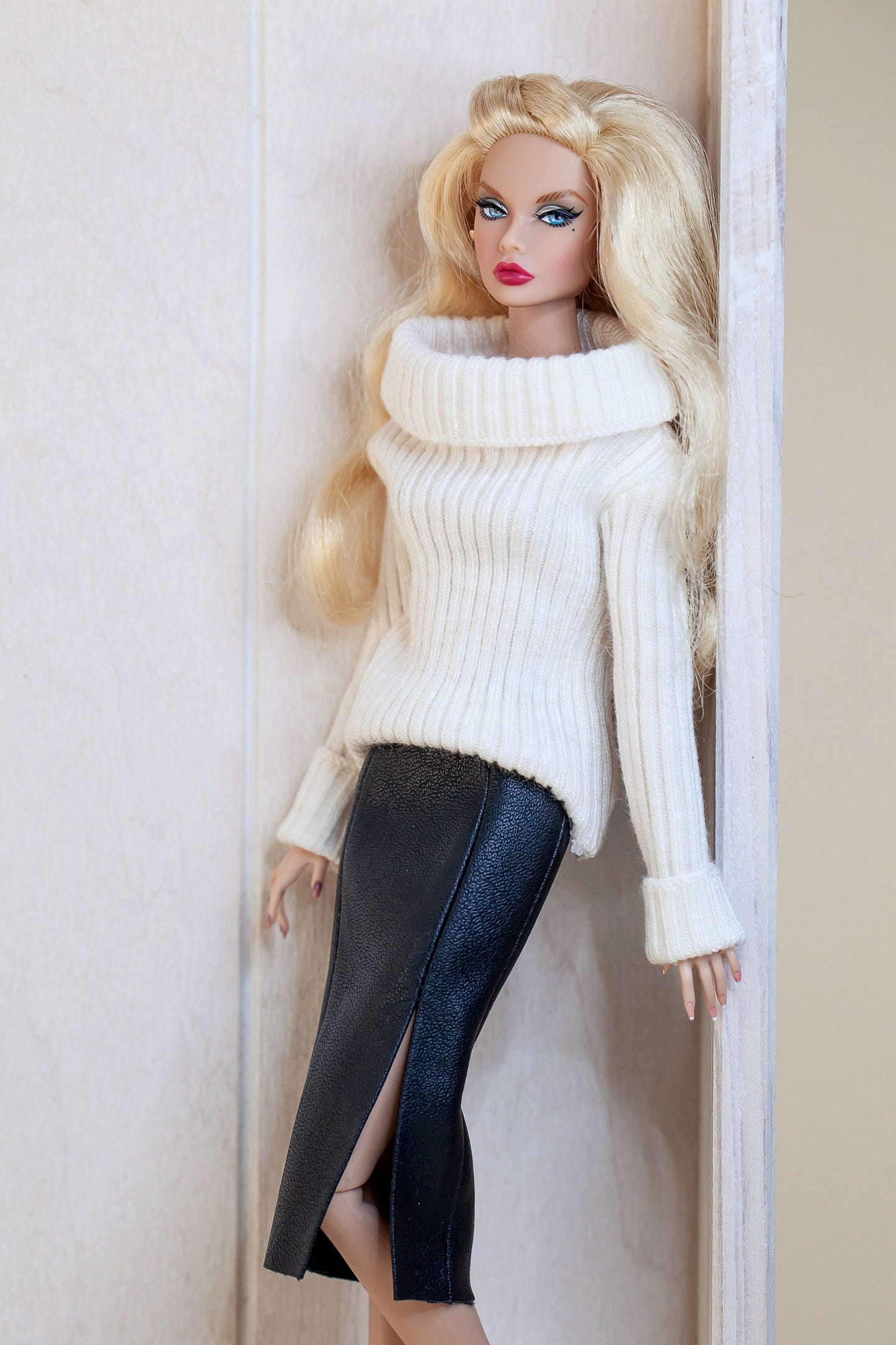 PDF Digital Pattern leather skirt for Poppy Parker doll Integrity toys. VIDEO tutorial.