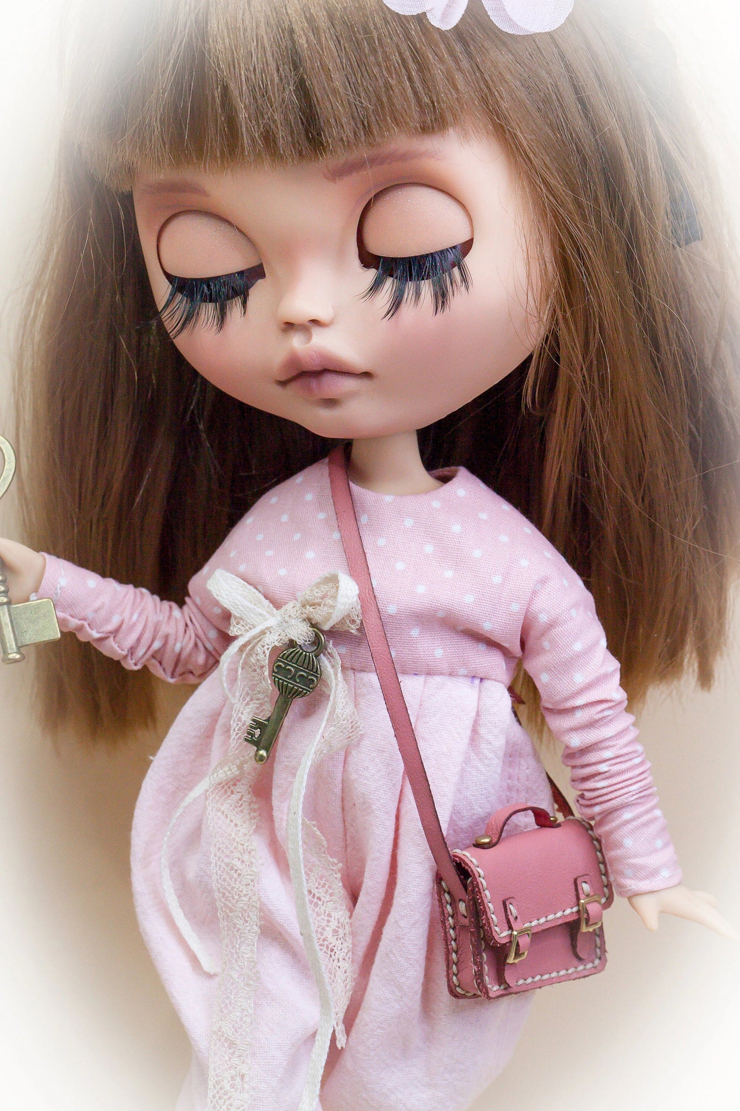 Cute jumpsuit for Blythe dolls – handmade dream piece in vintage style