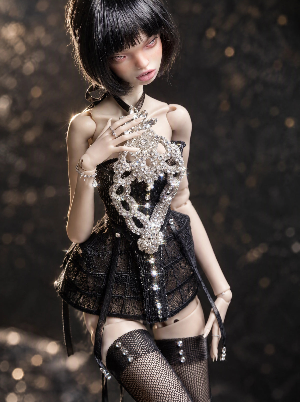 Edles Rokoko Corsagenkleid für Popovy Sisters BJD 1/4 Puppen. Kleid mit Strümpfen