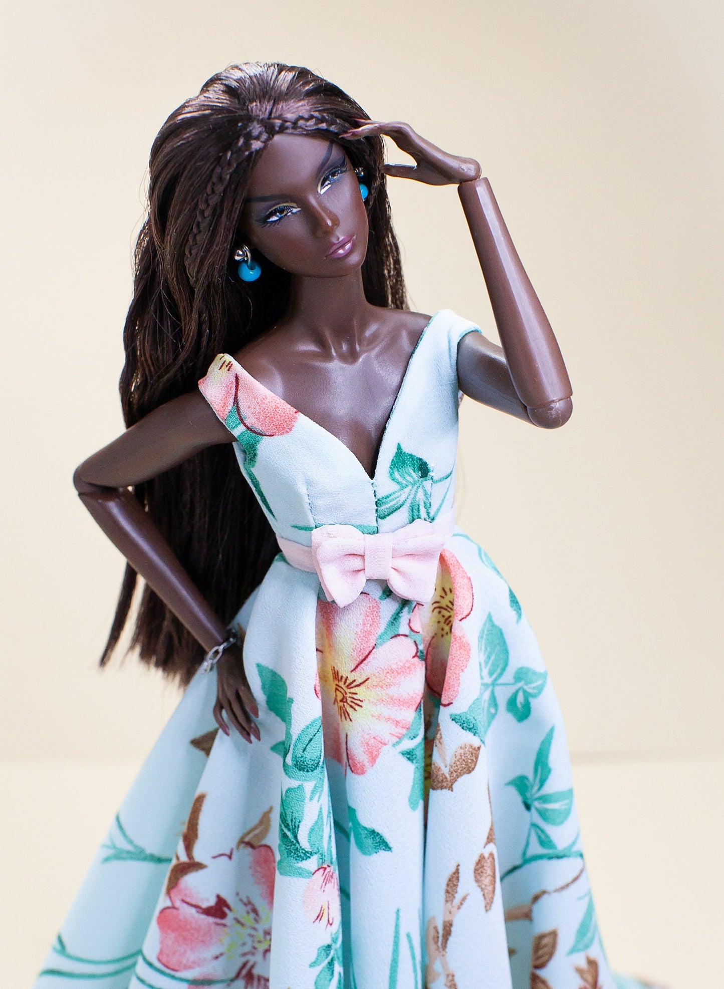 Long dress with slit for Integrity Toys Fashion dolls.