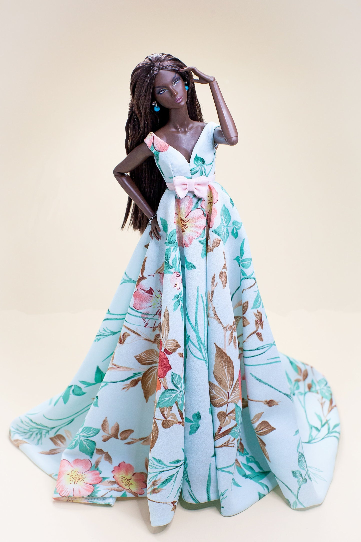 Long dress with slit for Integrity Toys Fashion dolls.