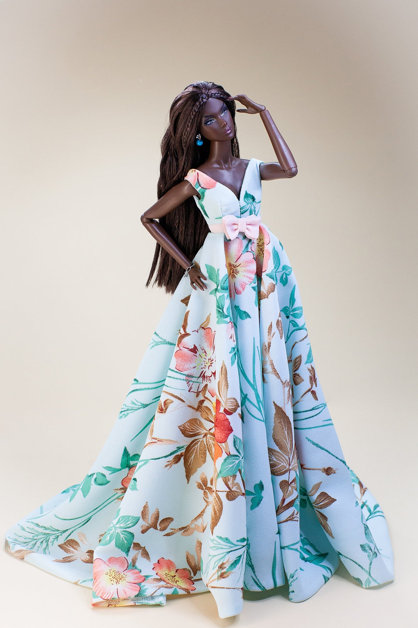 Long dress with slit for Integrity Toys Fashion dolls.