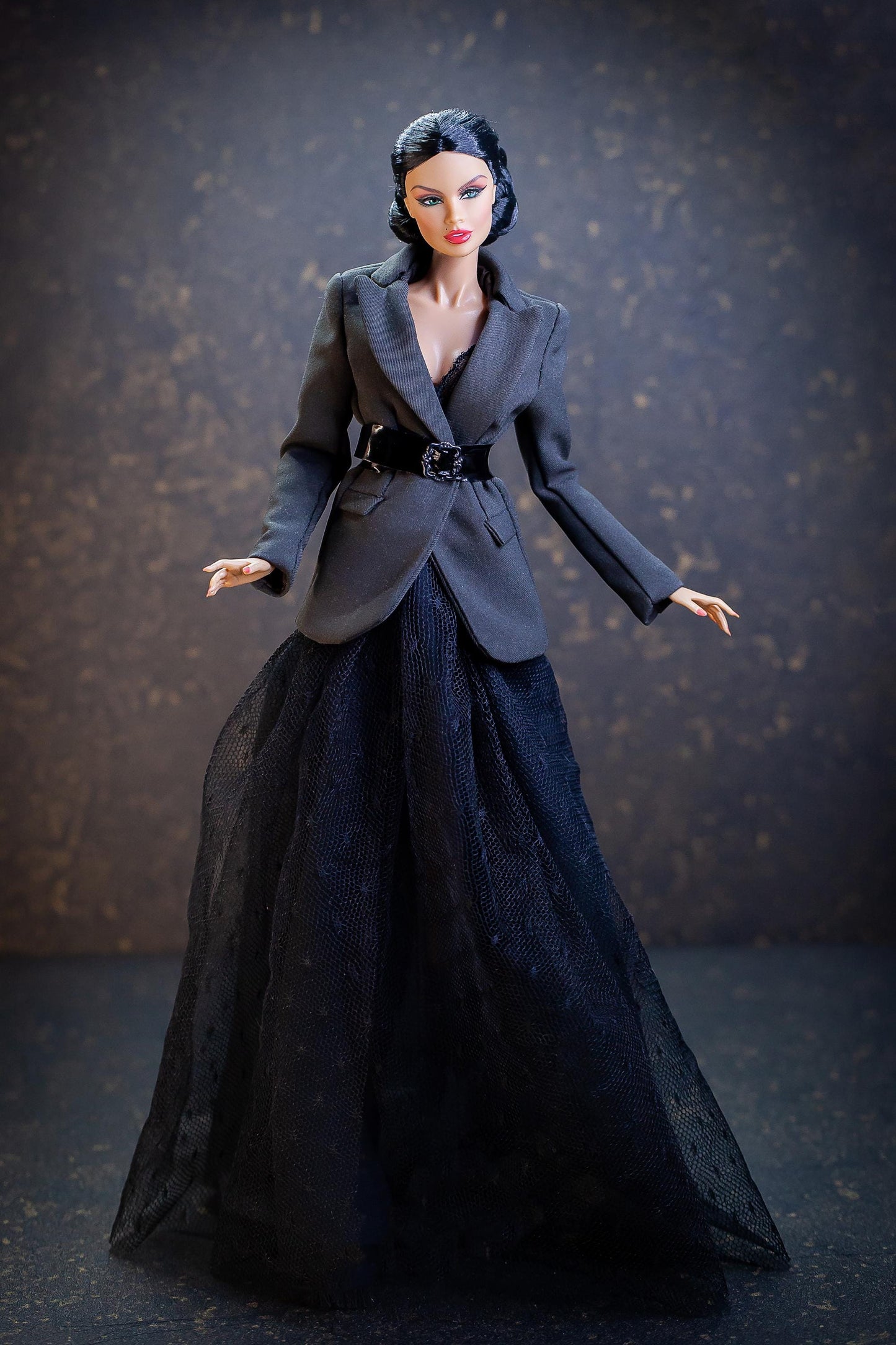 PDF Digital Pattern oversize jacket blazer Fashion Royalty Nu Face Poppy Parker BB dolls Integrity toys. VIDEO tutorial.