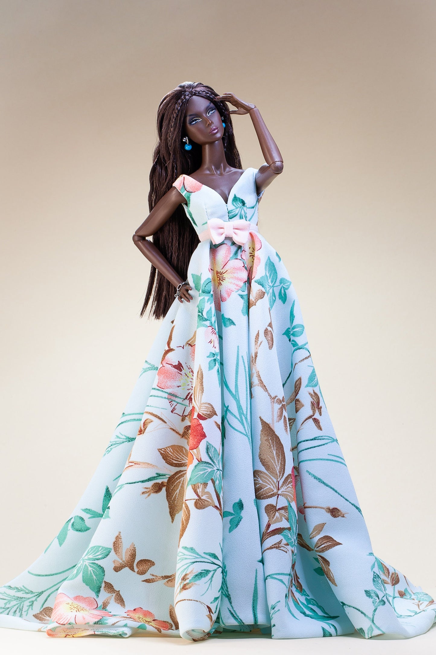 Long dress with slit for Integrity Toys Fashion dolls.