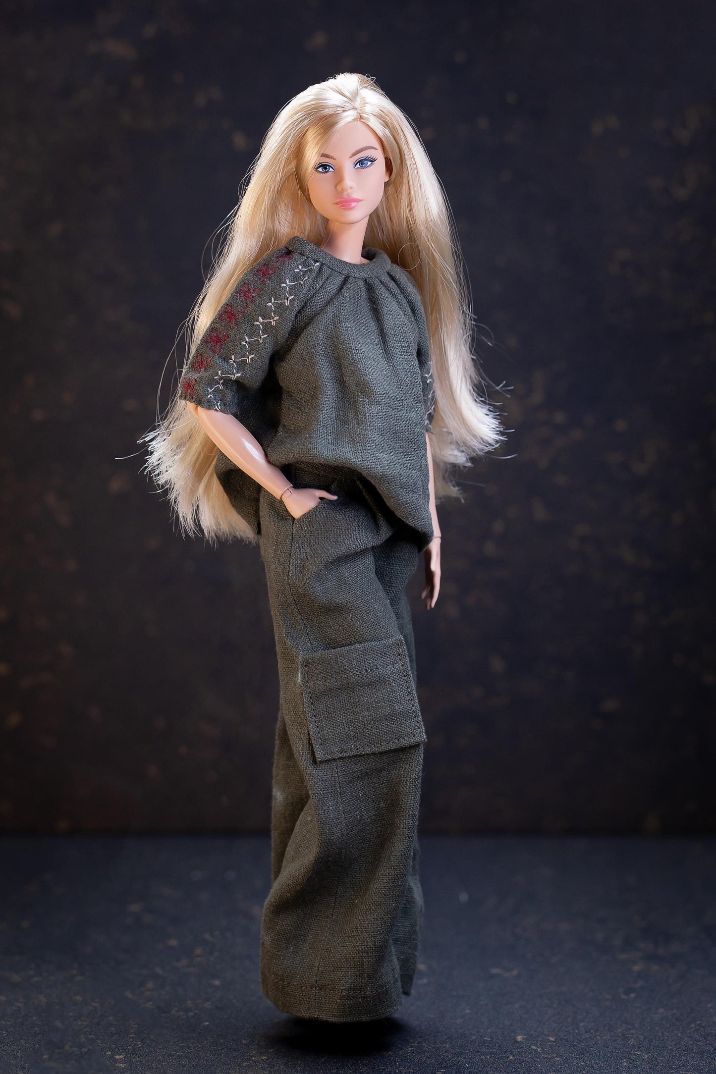 PDF Digital Pattern wide leg trousers for Fashion Royalty Nu Face Integrity toys and BB dolls. VIDEO tutorial.