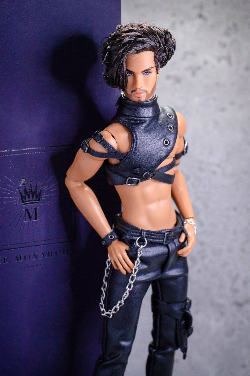 PDF Digital Pattern Leder Gotik - Punk -  Shoulder Harness, Portupe für Adonis Mizi JHD Male Doll  + Video Tutorial