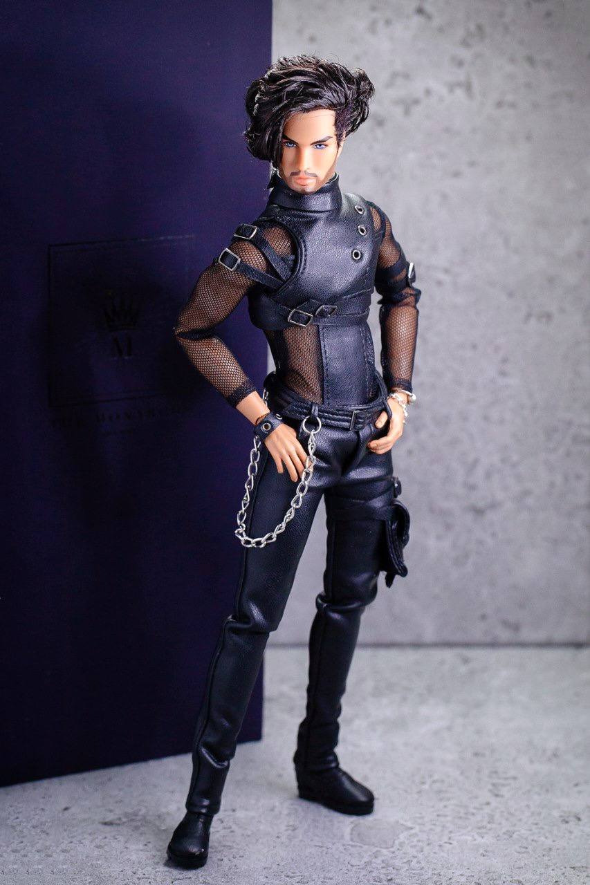 PDF Digital Pattern Leder Gotik - Punk -  Shoulder Harness, Portupe für Adonis Mizi JHD Male Doll  + Video Tutorial