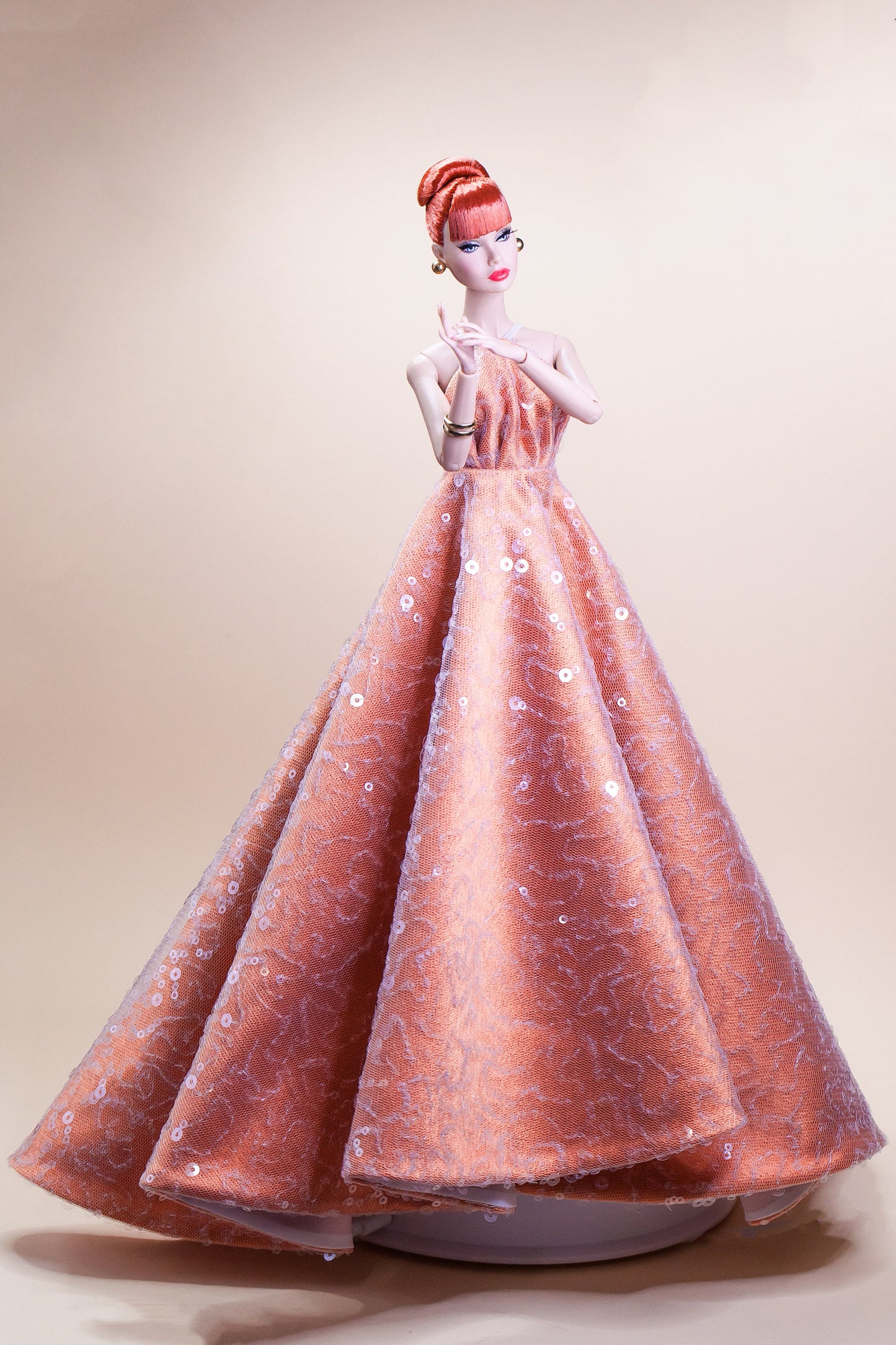 Peach glitter dress for Integrity toys Fashion Royalty Nu Face Poppy Parker dolls.