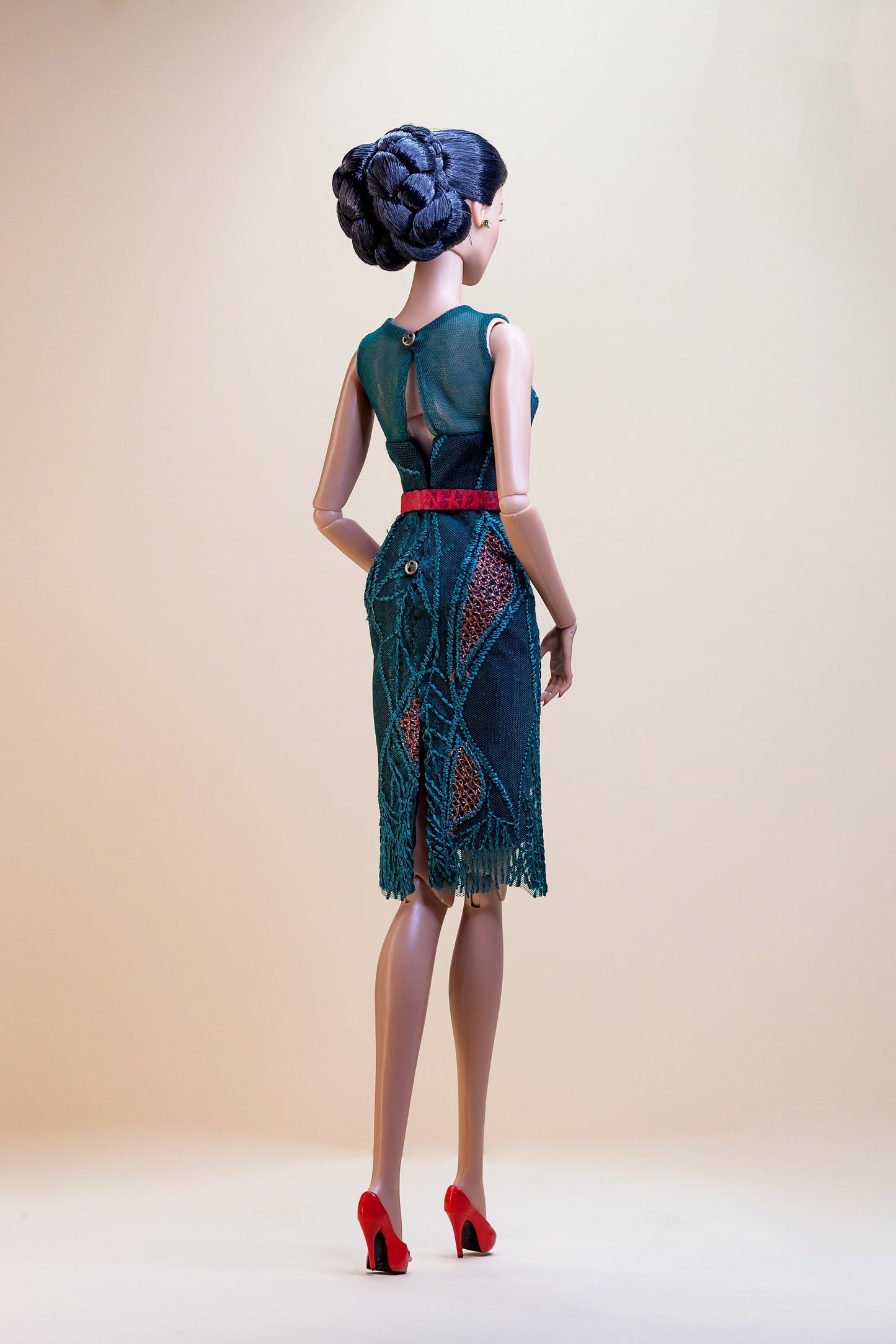 Sheath dress in beautiful green for 12 inch fashion dolls Integrity toys dolls