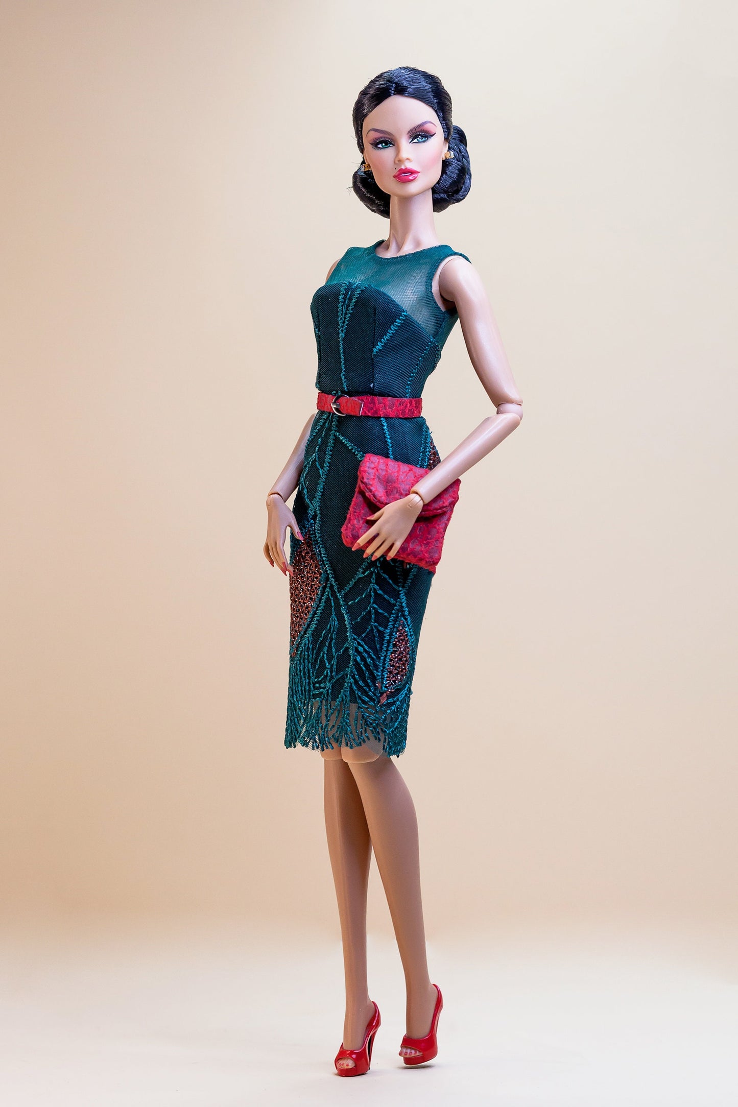 Sheath dress in beautiful green for 12 inch fashion dolls Integrity toys dolls