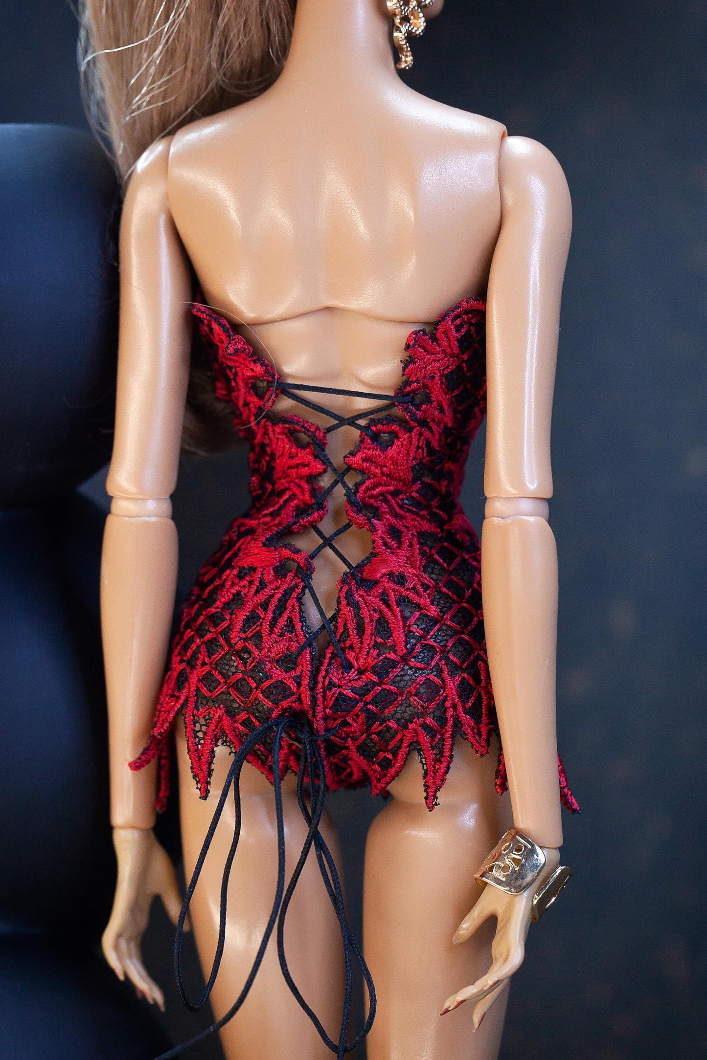 Digital Embroidery /embroidered lace corset for Fashion Royalty, Nu Face dolls. Video tutorial.