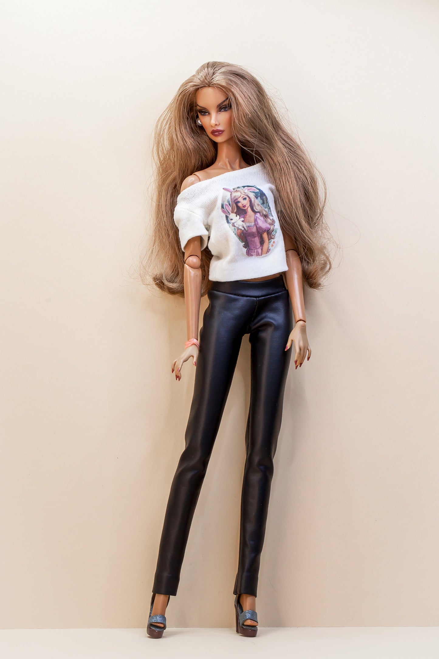 PDF Digital Pattern T-shirt &amp; leggings for Fashion Royalty Nu Face doll Integrity toys. Youtube VIDEO tutorial.