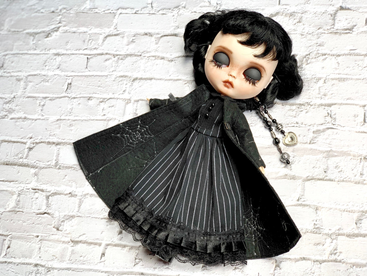 Blythe doll coat, black gothic. Doll coat with spider embroidery. Doll clothes.