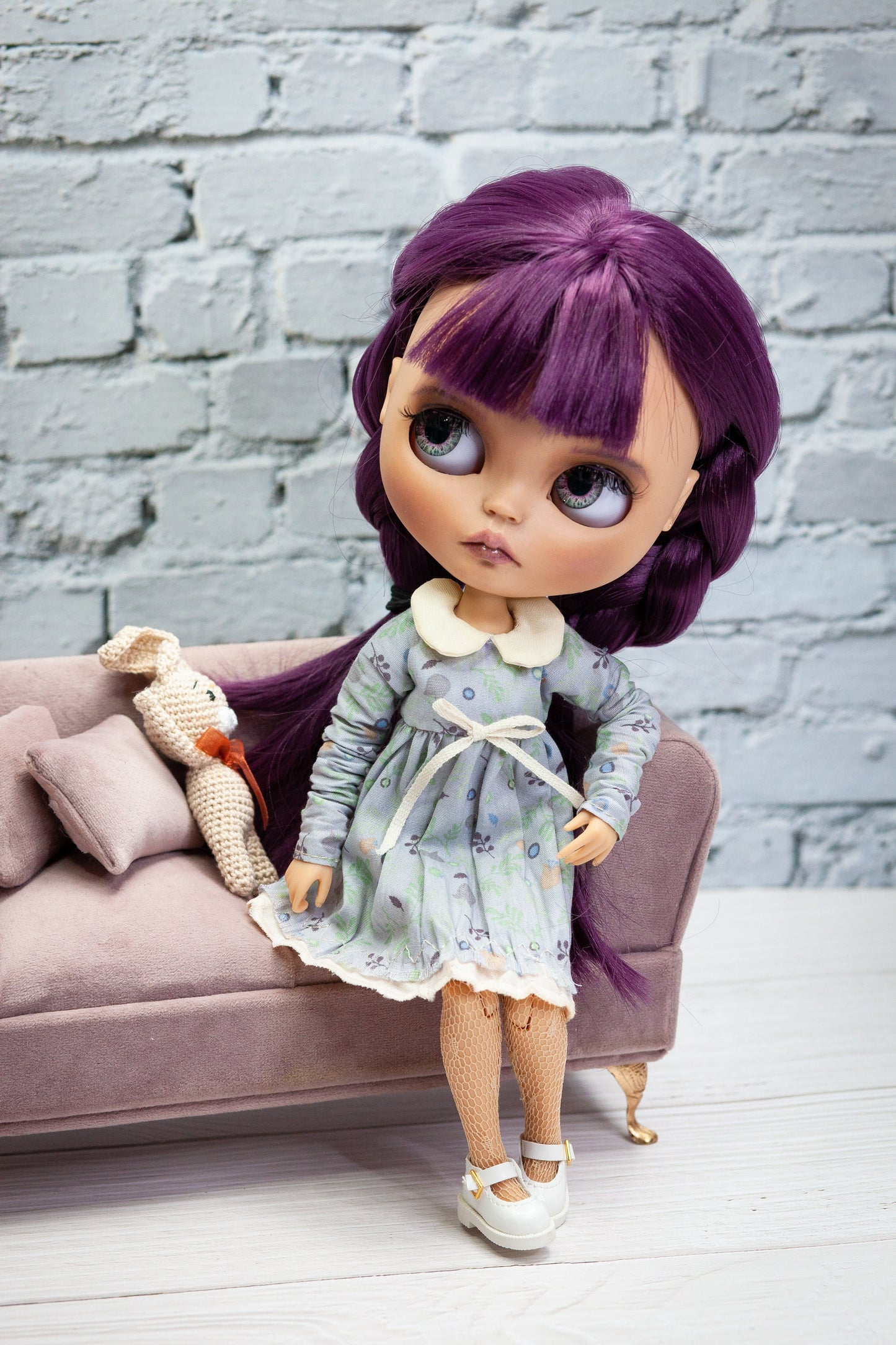 Dress for Blythe Doll. 1:6 doll outfit with collar, gray, blue, beige.