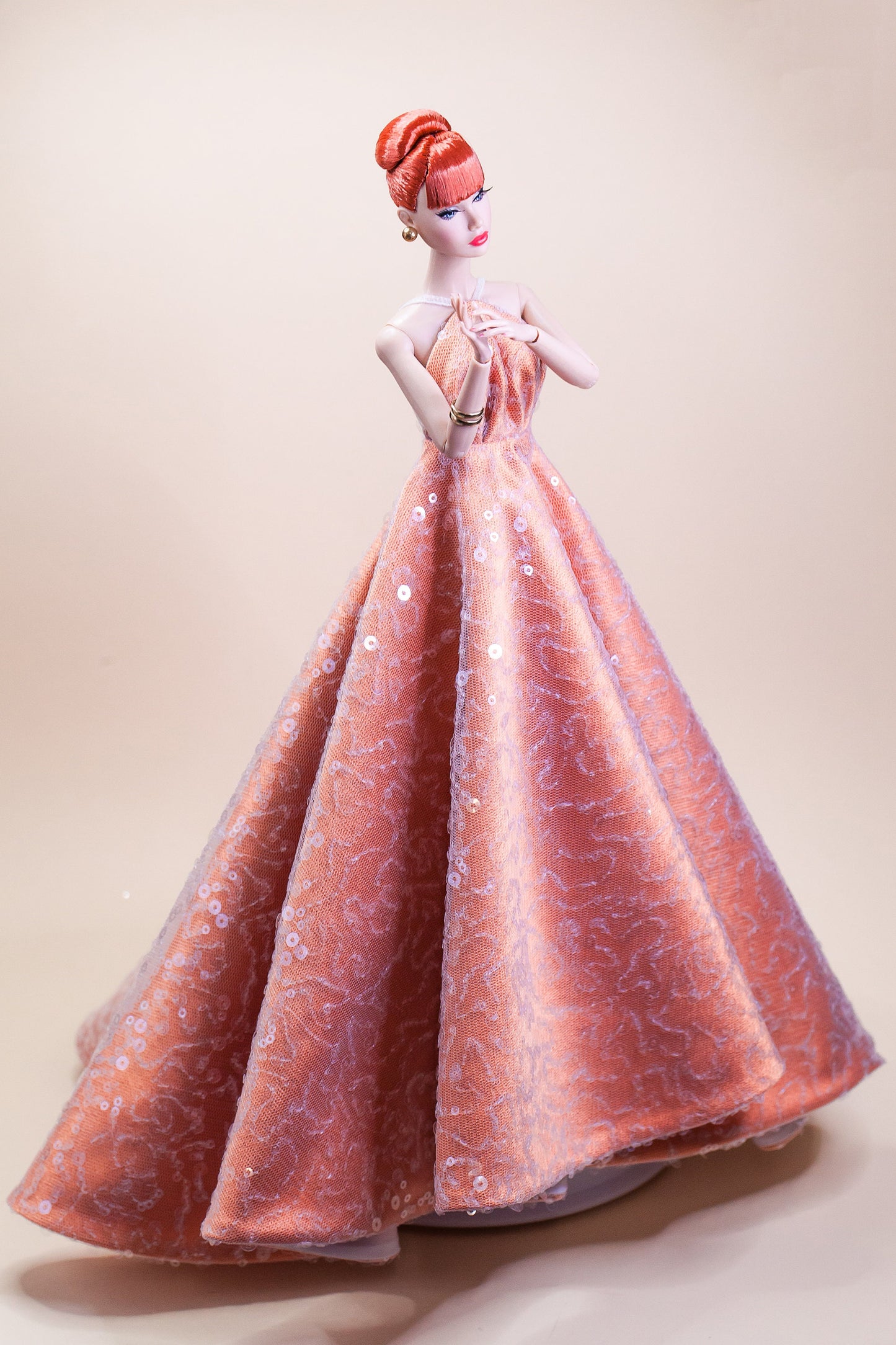Peach glitter dress for Integrity toys Fashion Royalty Nu Face Poppy Parker dolls.