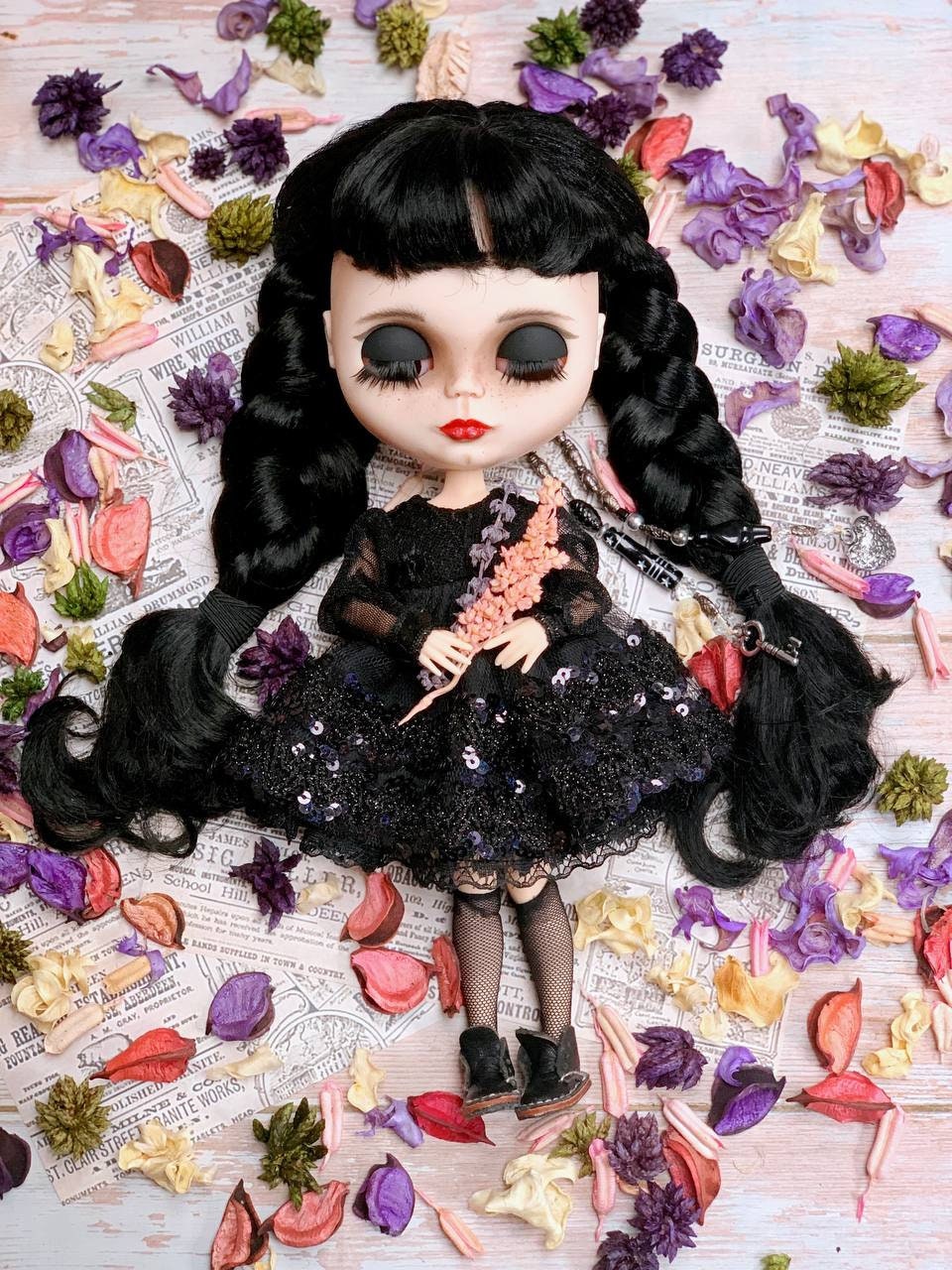 PDF Digital Pattern baby doll dress for Blythe doll. YouTube VIDEO.