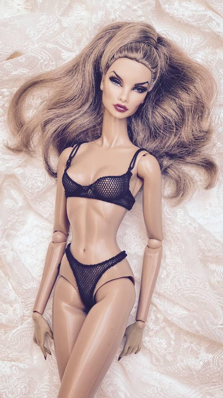 Digital Embroidery /embroidered lingerie bra &amp; thong for Fashion Royalty dolls. + Video tutorial.