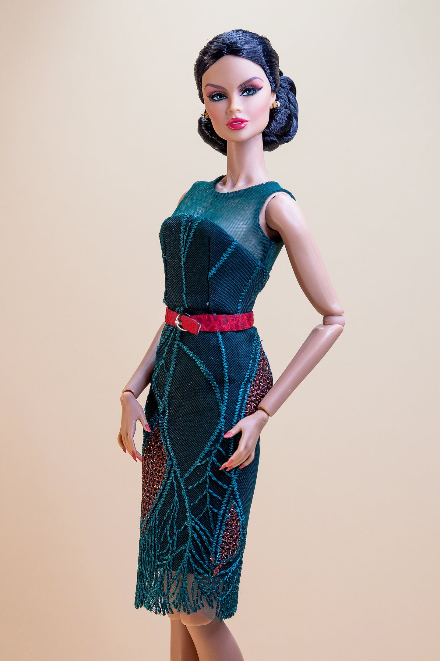 Sheath dress in beautiful green for 12 inch fashion dolls Integrity toys dolls