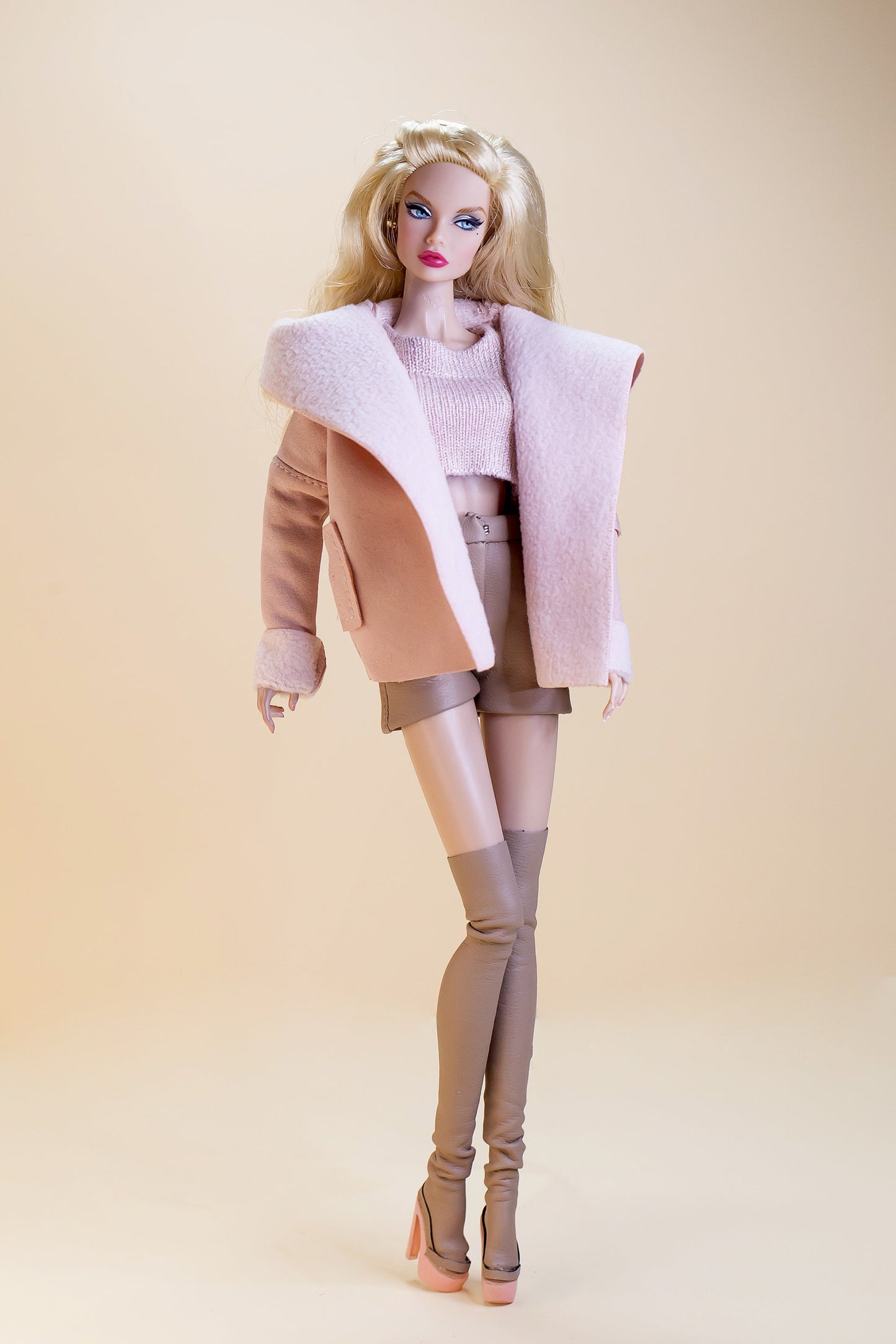 PDF Digital Pattern short parka jacket for BB &amp; Integrity toys dolls. VIDEO tutorial.