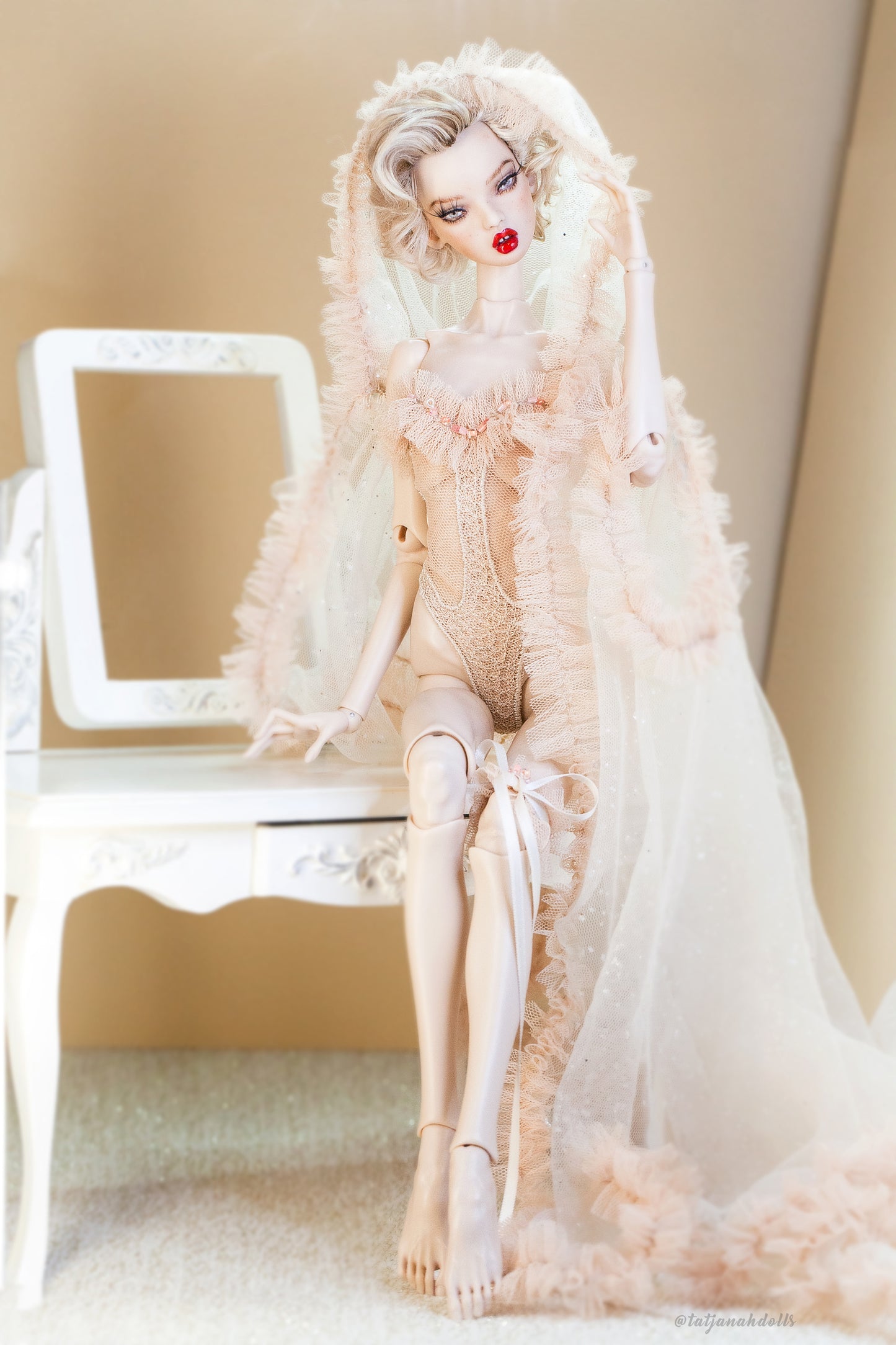 Edle Dessous für Popovy Sisters & Recast Puppen. Body Lingerie Corsage mit Strumpfband und Morgenmantel