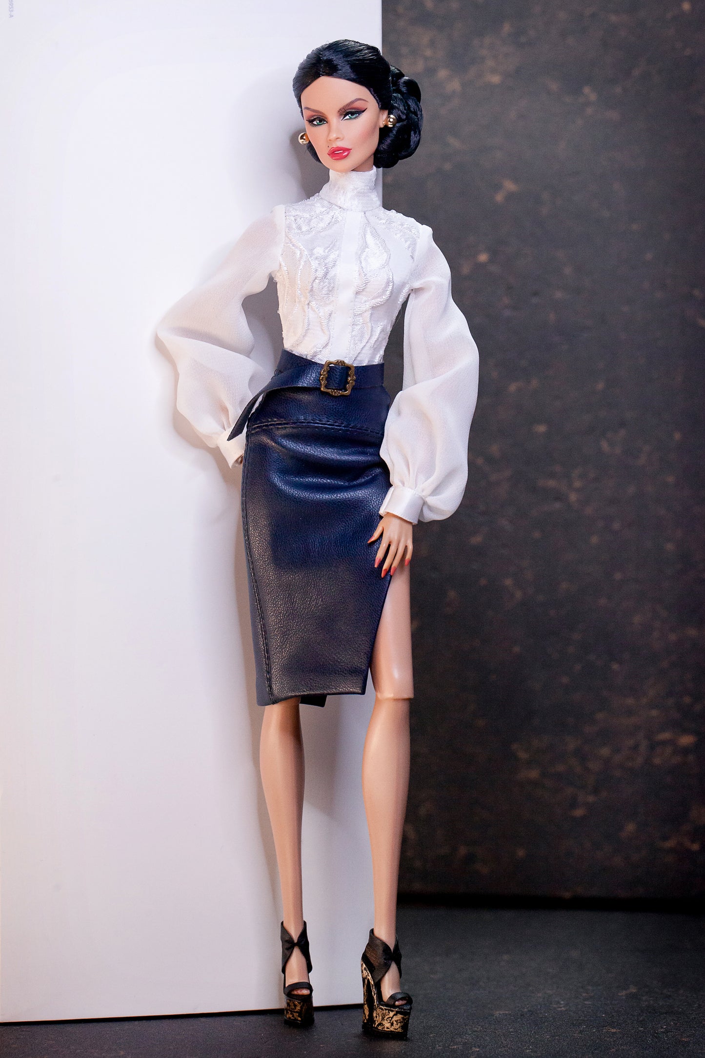 PDF Digital Pattern stretch leather skirt for Fashion Royalty Nu Face BBMTM / SS dolls Integrity toys + video tutorial